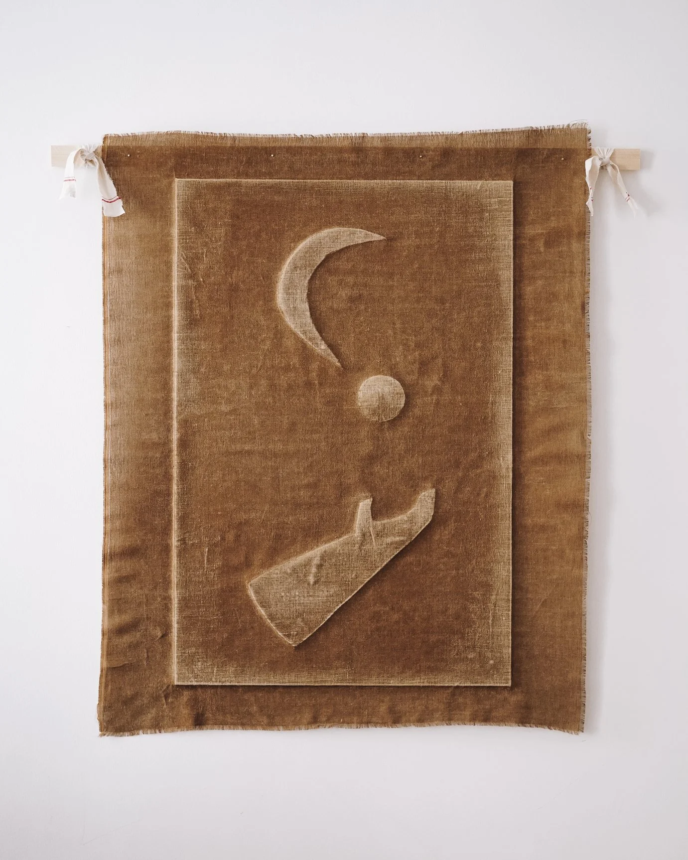 FORGIVENESS, LINEN AND SHELLAC, 140x111 CM, 2025