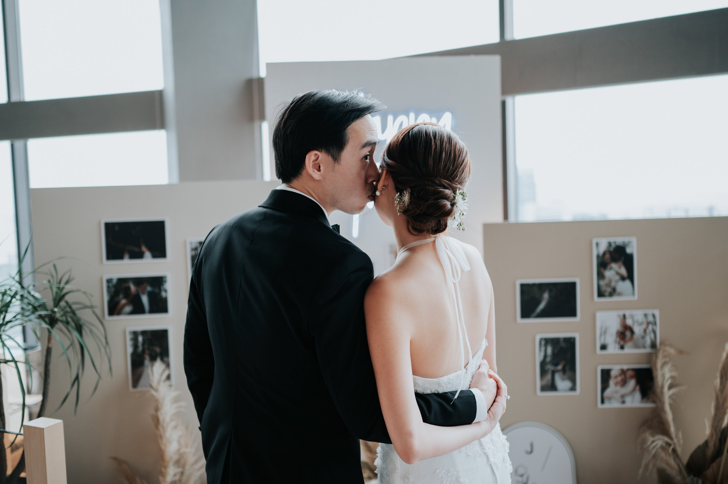joseph-jin-organic-minimalist-wedding-skai-bar-singapore-008.jpg