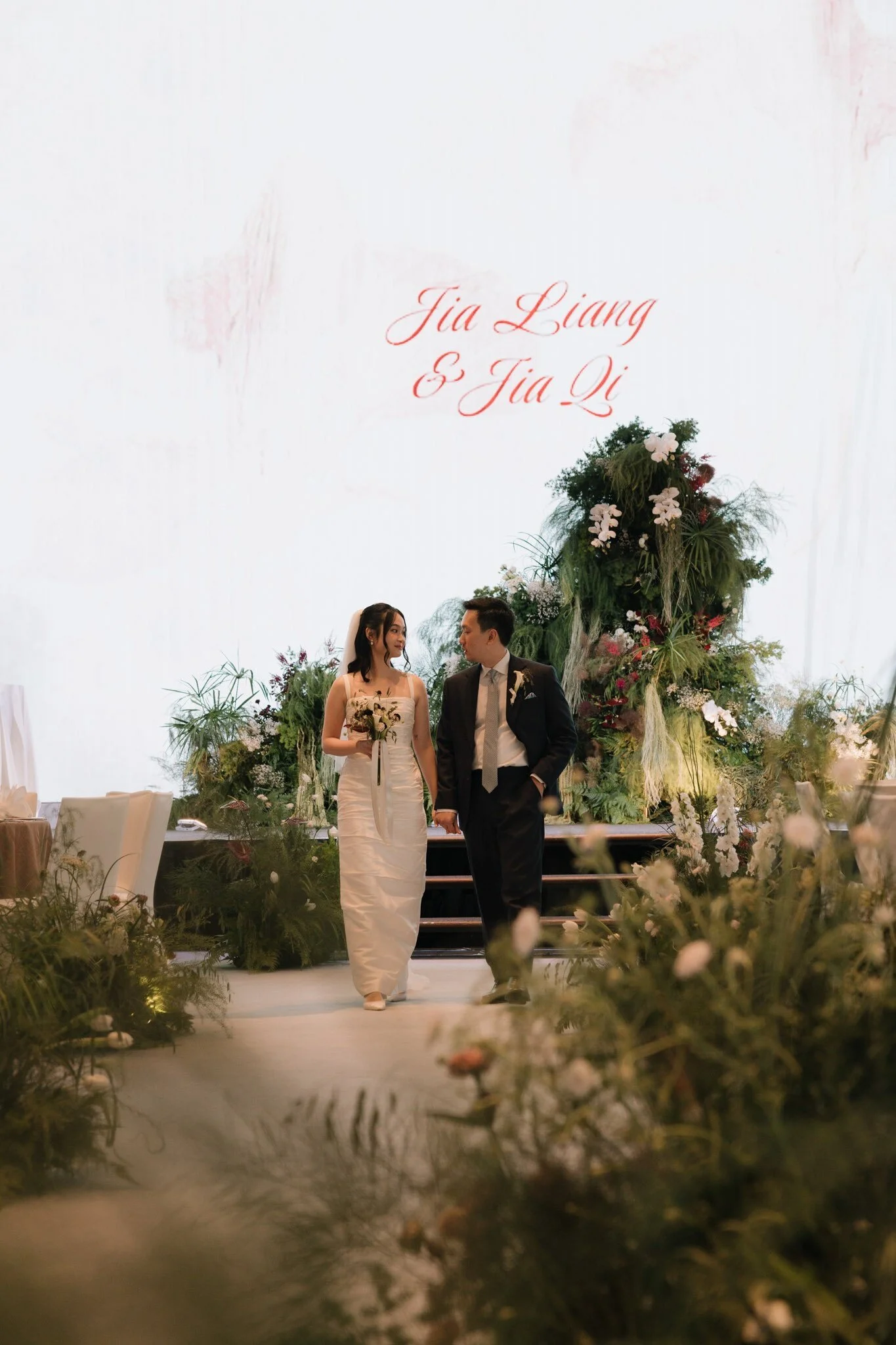 jialiang-jiaqi-burgundy-verde-wedding-pan-pacific-orchard-006.jpg