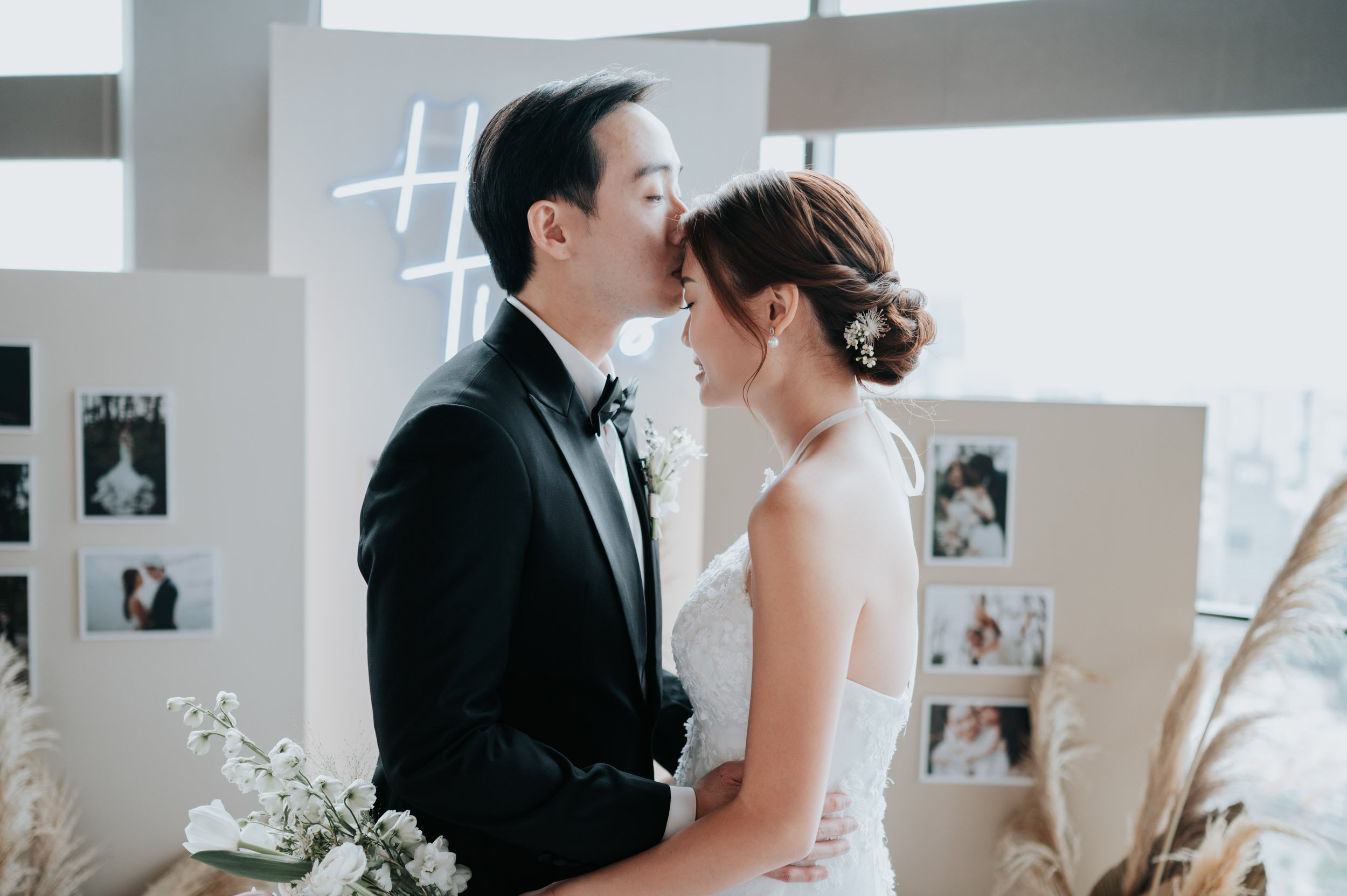 An Organic Minimalist Wedding at SKAI Bar