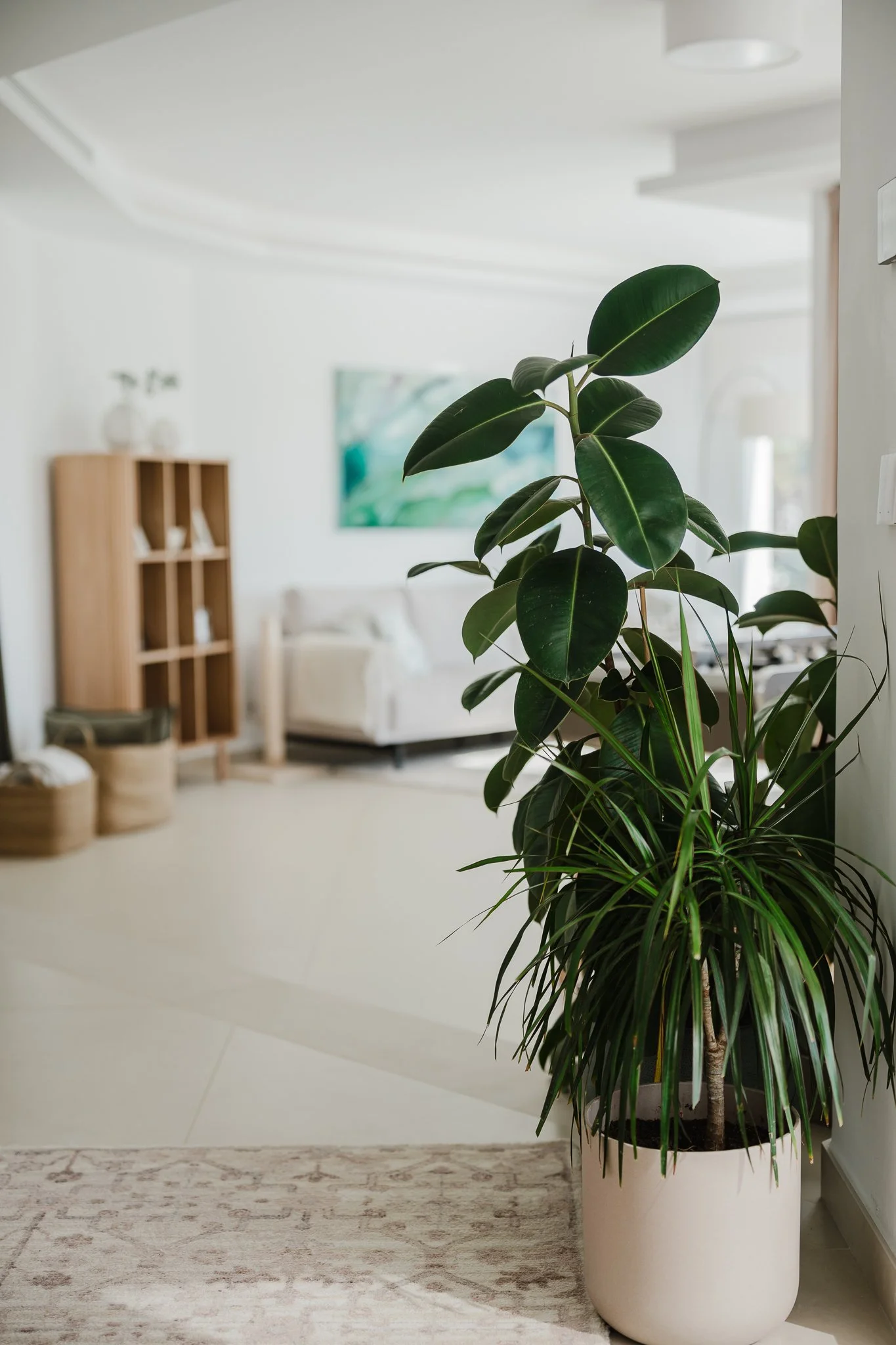 Sisustussuunnittelu Santala Designin suunnittelema villa Fuengirolassa