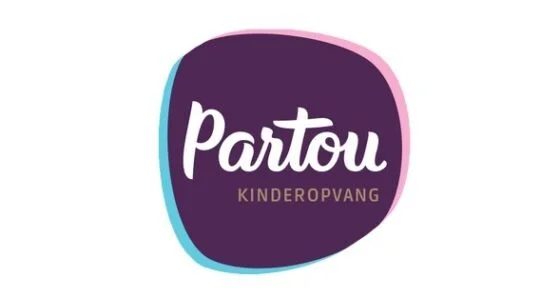 Logo van Partou Kinderopvang met een paarse achtergrond en een lichte rand.