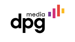 Logo van media organisatie DPG met kleurrijke balken