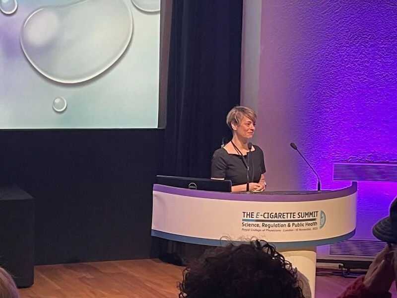 The wrong balance between smoking &amp; vaping?