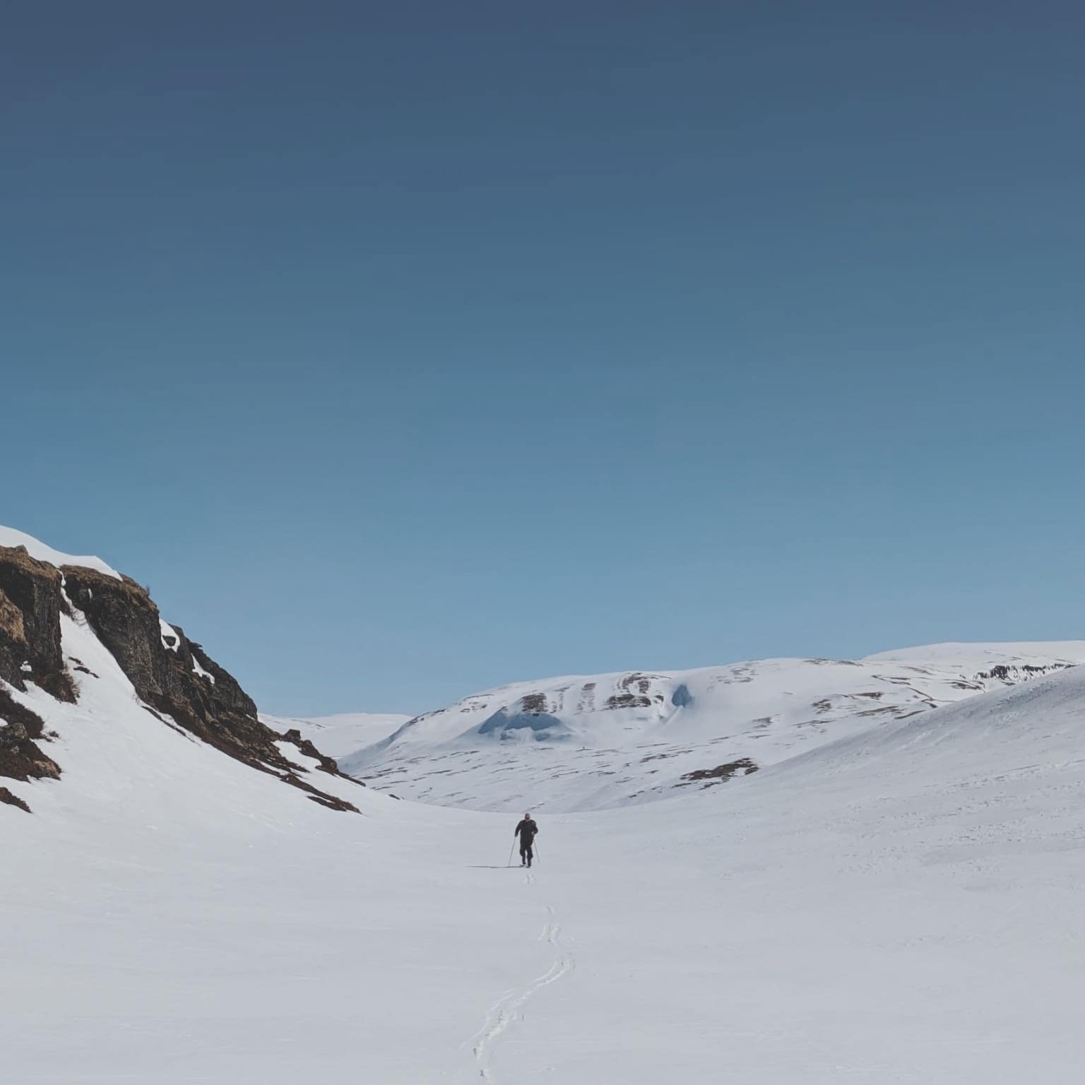 Let your dreams come true !

Snowshoe hiking on Hardangervidda in spring? 
Have you ever tried it ? The team of @hardangerguideservice is well known for giving goosebump moments and unforgettable memories on Hardangervidda. Tea/ coffee, homemade muff