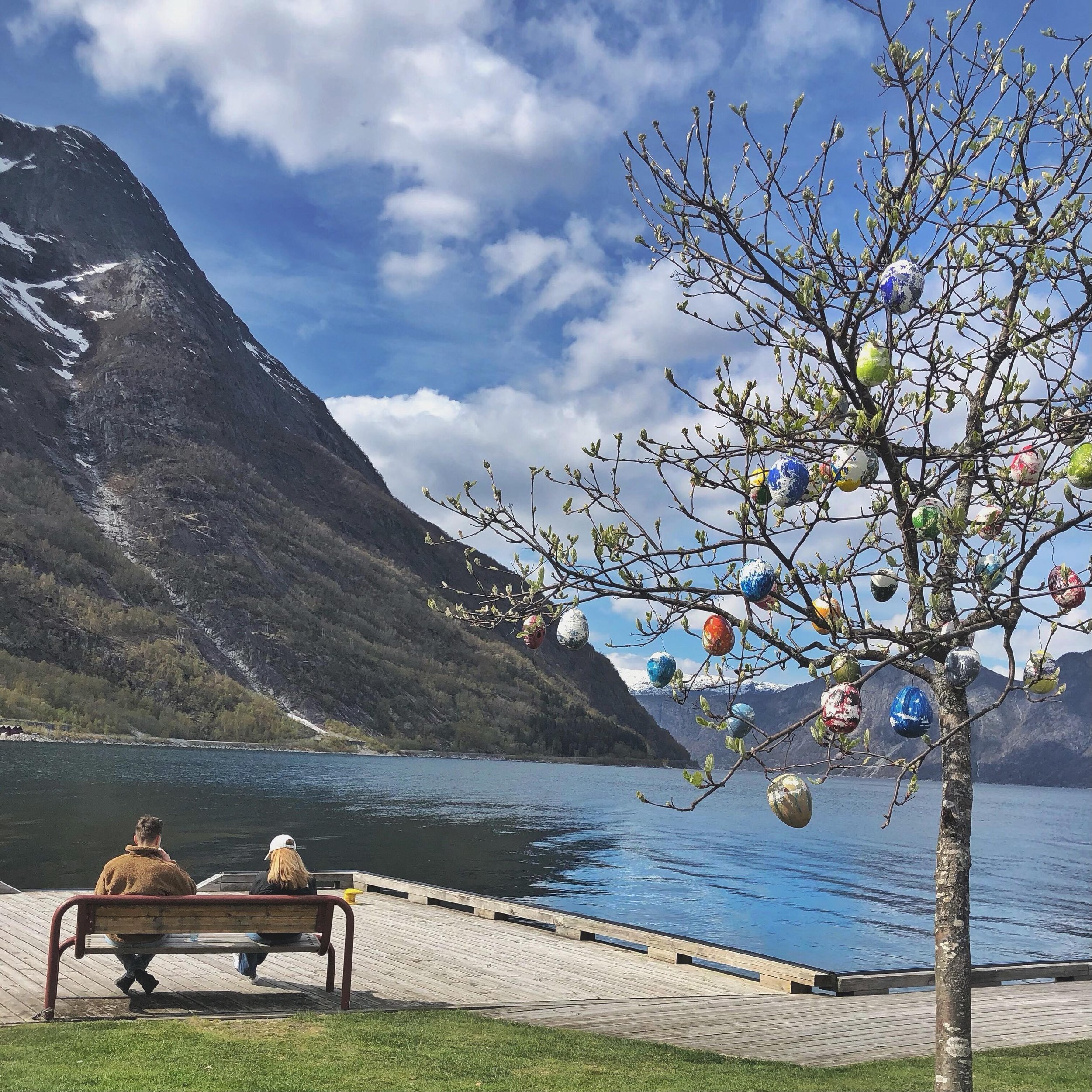 What a view 🤩🤩🤩
Welcome to our happy place #eidfjord ❤️💙🇳🇴

#eidfjord #visiteidfjord #hardanger #visithardangerfjord #norway #visitnorway #norwegen #norwegenurlaub2024 #norwegianfjords #norwegiantravel #vestlandet #traveltonorway #placestovisit