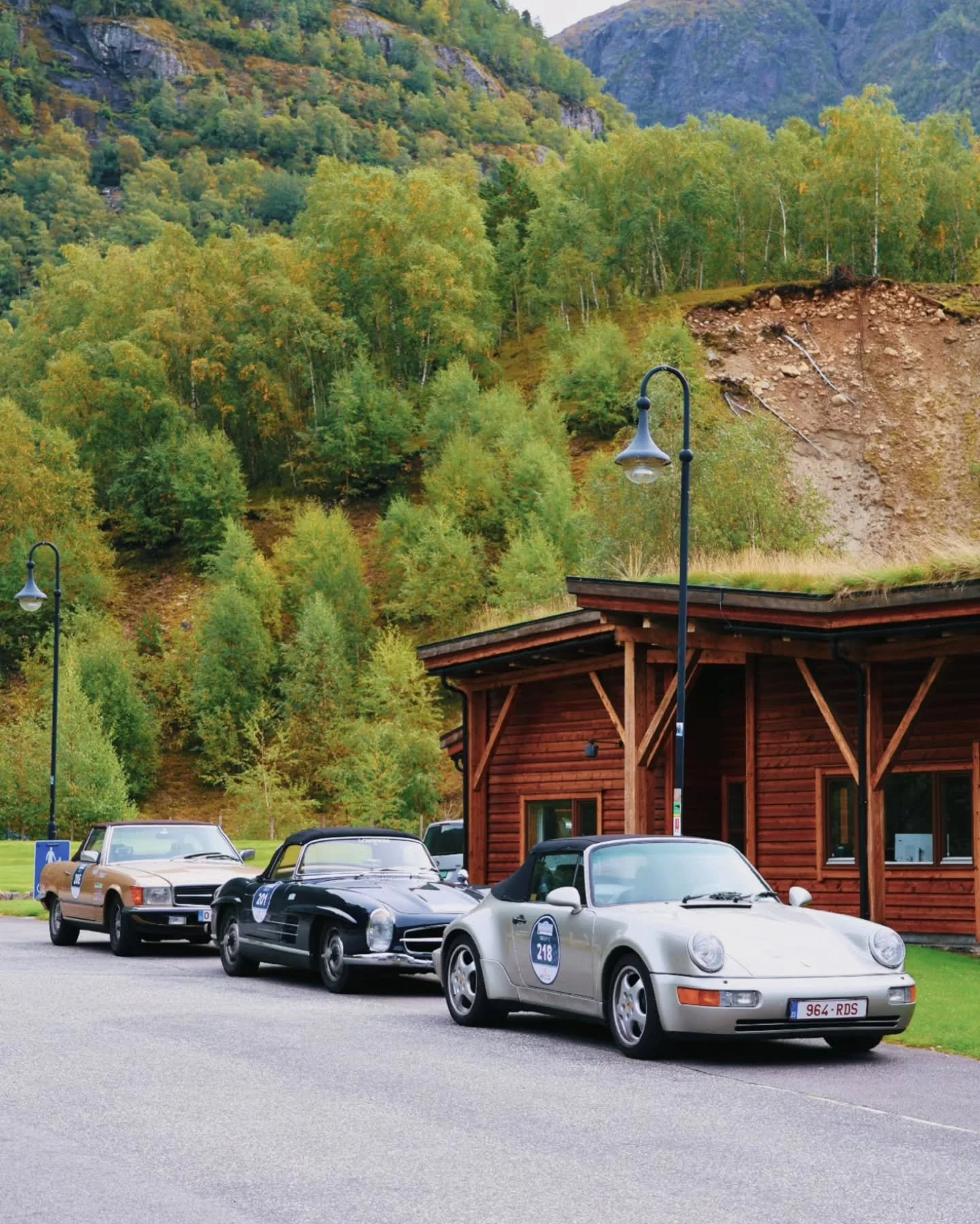 Day 1 of Tour Amical's stop at Norwegian Nature Center and Hardangerviddahallen Restaurant 🚗 Beautiful cars all around!