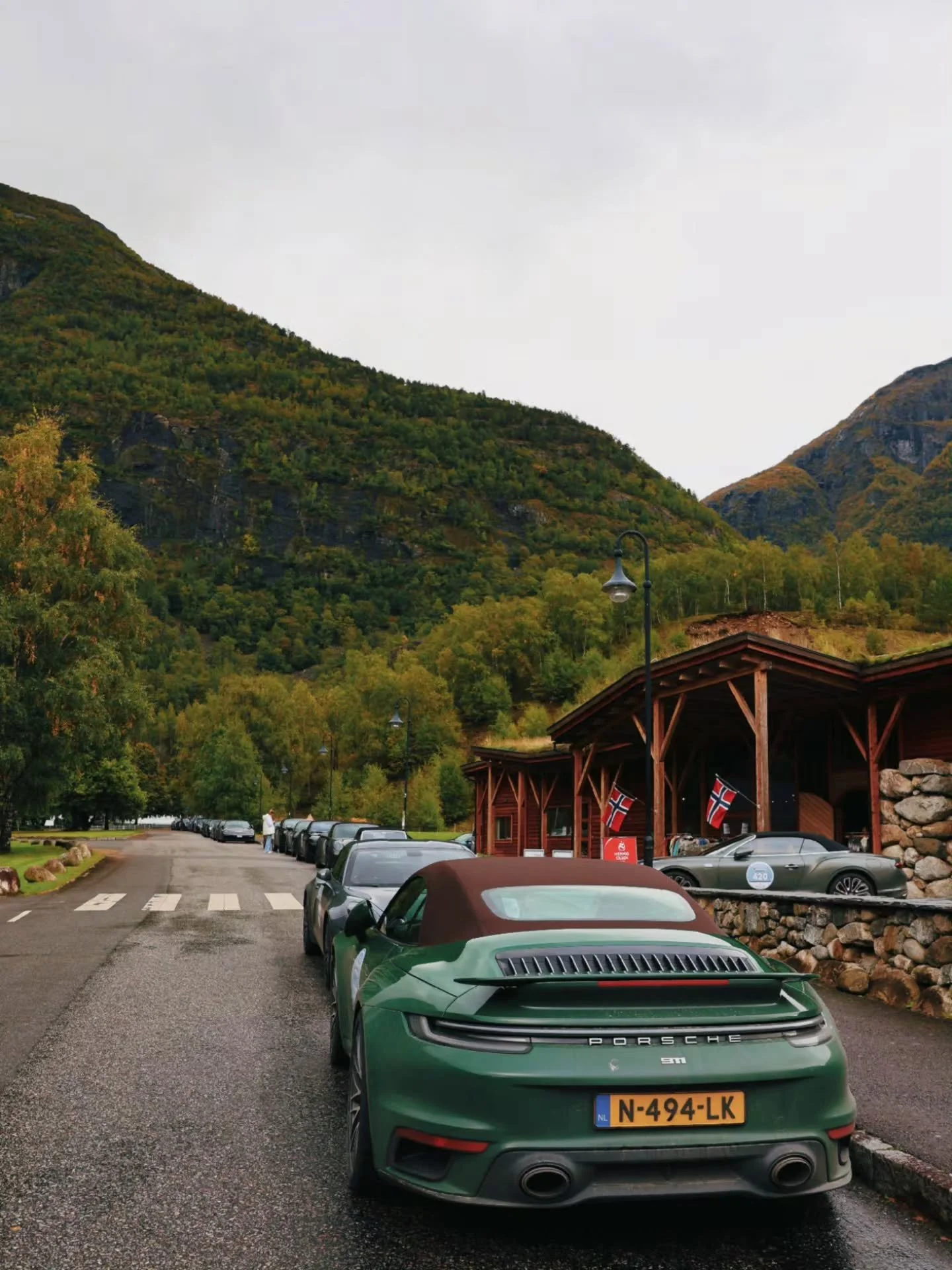 Final day of Tour Amical visiting Norwegian Nature Center and Hardangerviddahallen Restaurant 🚗 An impressive gathering of 220 guests and their cars!