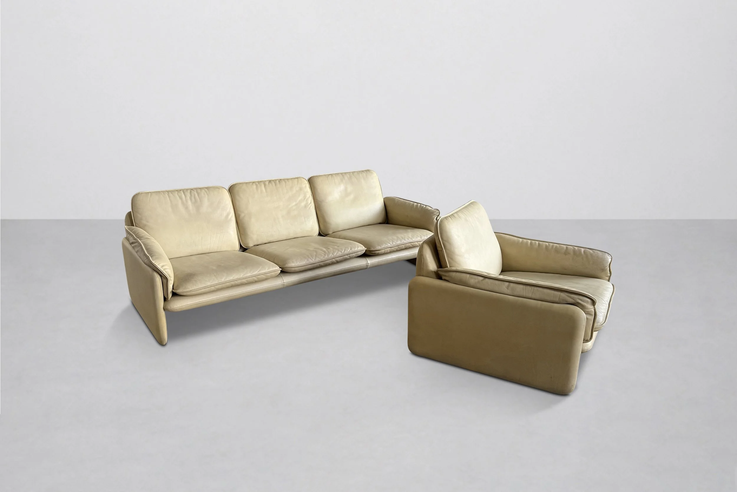 De Sede DS61 Leather Sofa and Lounge Chair, Switzerland 1970s