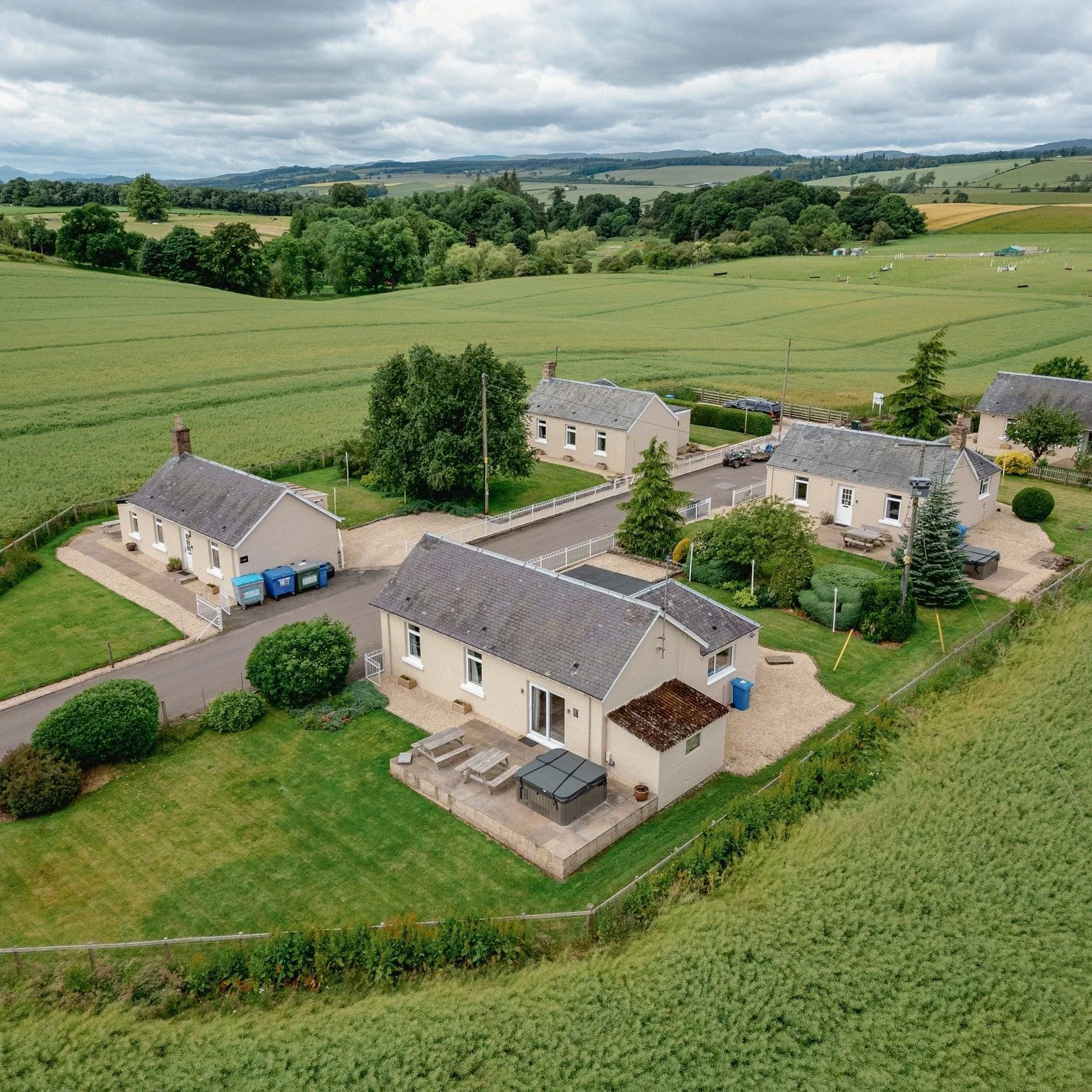 Christmas &amp; New Year at Bachilton Farm ❄️⛄

We still have availability for Christmas in Lochy cottage, and New Year in Lochy &amp; Cairnies cottages. 
Picture a cosy stay in the country this Christmas, with glorious sunrises, crisp frosty walks a