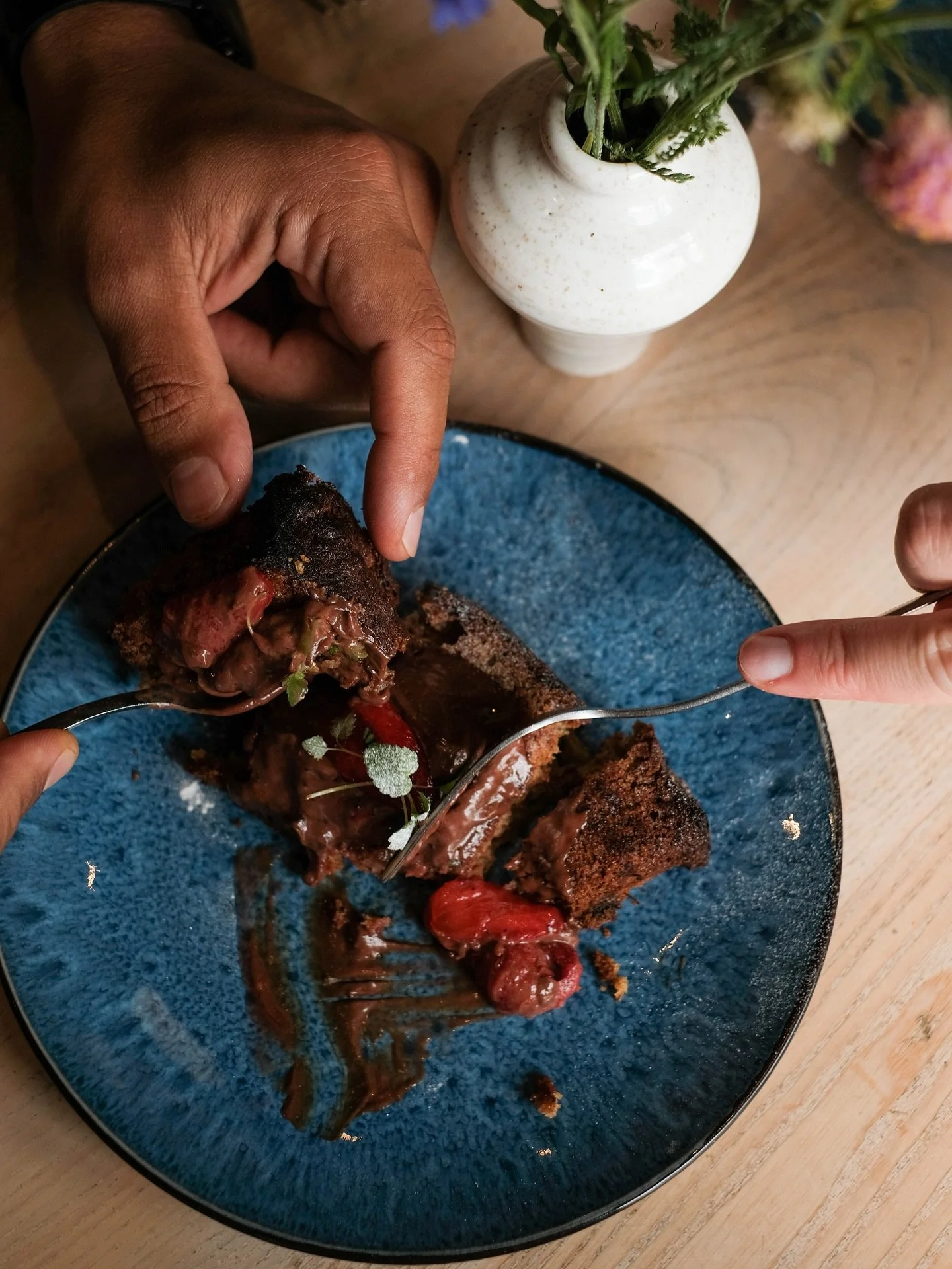 Banana Bread &amp; Cr&eacute;meux &bull; Staple Upgraded &bull; Dig In

Banana Bread has become a staple of our counter and sells out most days! 
We&rsquo;ve given it an upgrade with 70% @rio_nuevo_chocolate cr&eacute;meux and seasonal berries. 

Thi