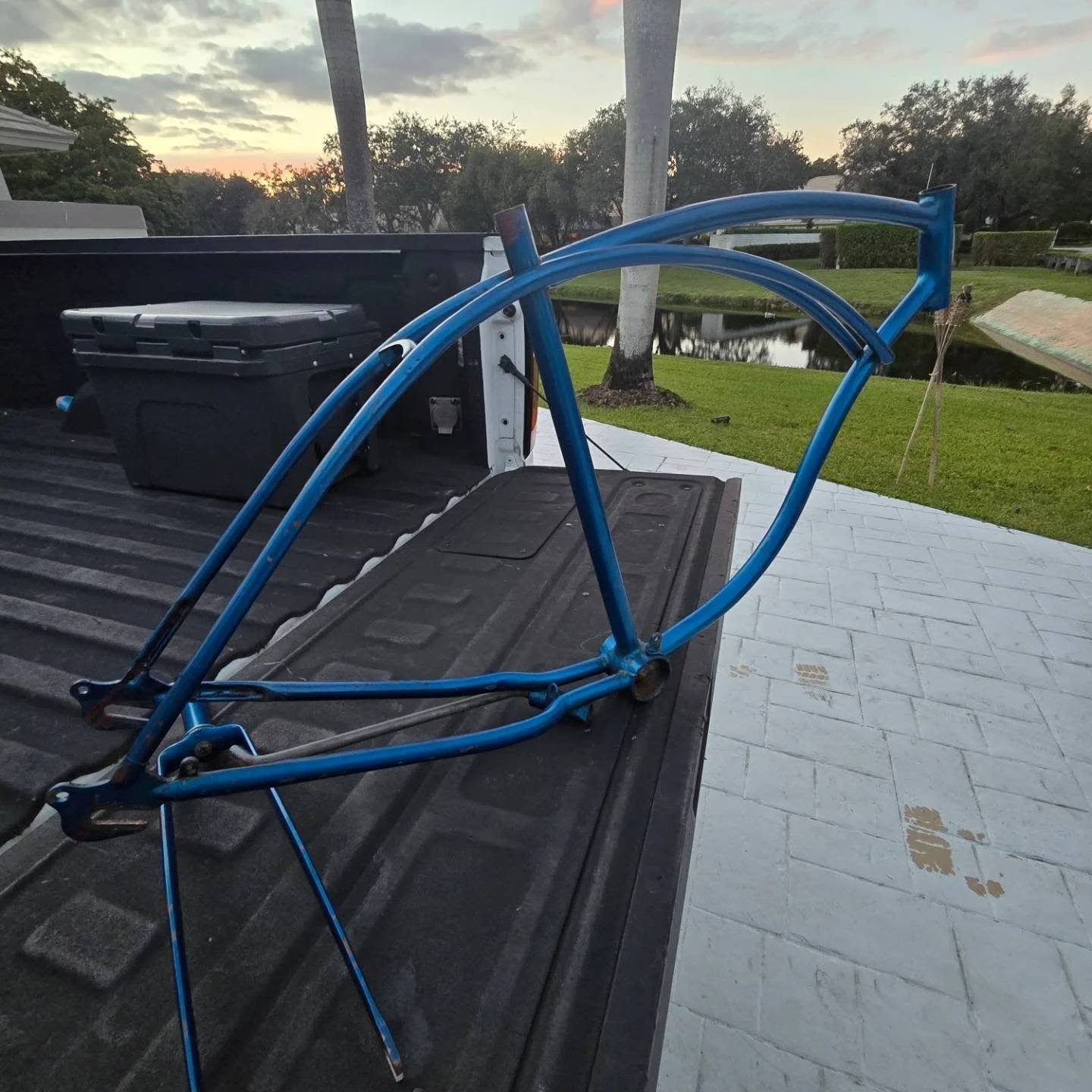 This week at the shop, we started work on an old Schwinn for a VIP customer. We're gonna clean this one up and put it back together with some cool bmx parts. We brought a cool True Torch 29&quot; Diamond Back to hang in the shop. We started carrying 