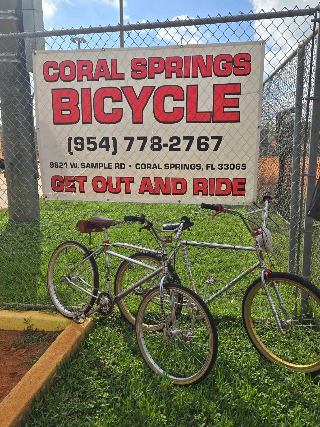 Just a friendly reminder to dust off those old bikes in your garage, pump up the tires, and get out and ride. Nothing beats a Sunday morning ride to get empanadas, or a bike ride to work on a Tuesday. Break up the monotony of life and explore the cit