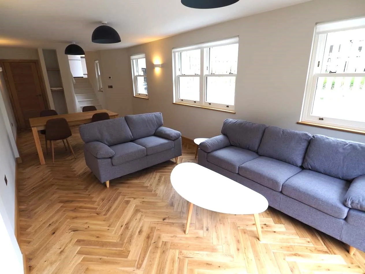 Advert Photos - 45b Duckett Road_Page_05.jpg