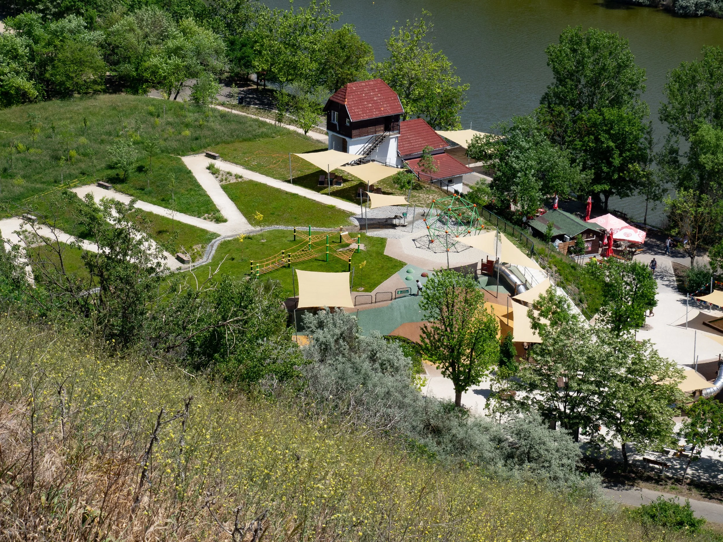 15_Z5290281.jpg