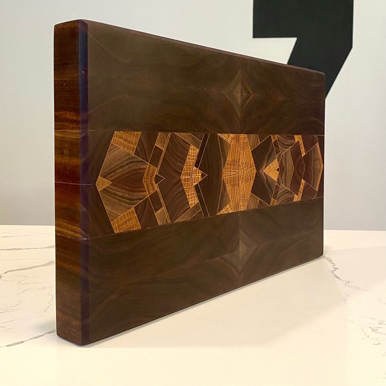 Deco Walnut 2
