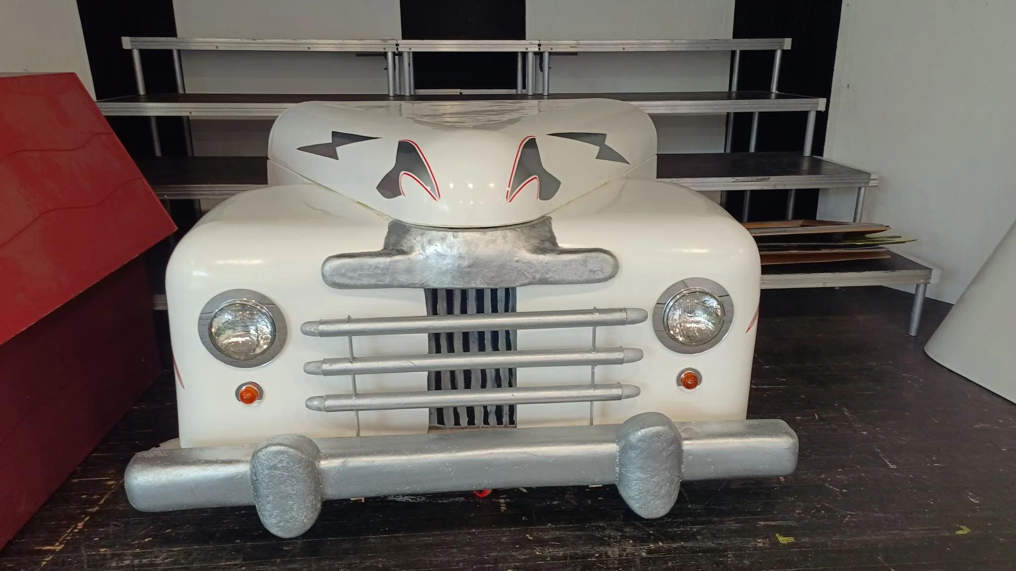 Using real headlights and 'chrome' acrylic bezels, with real indicator lenses, the front view really glints.