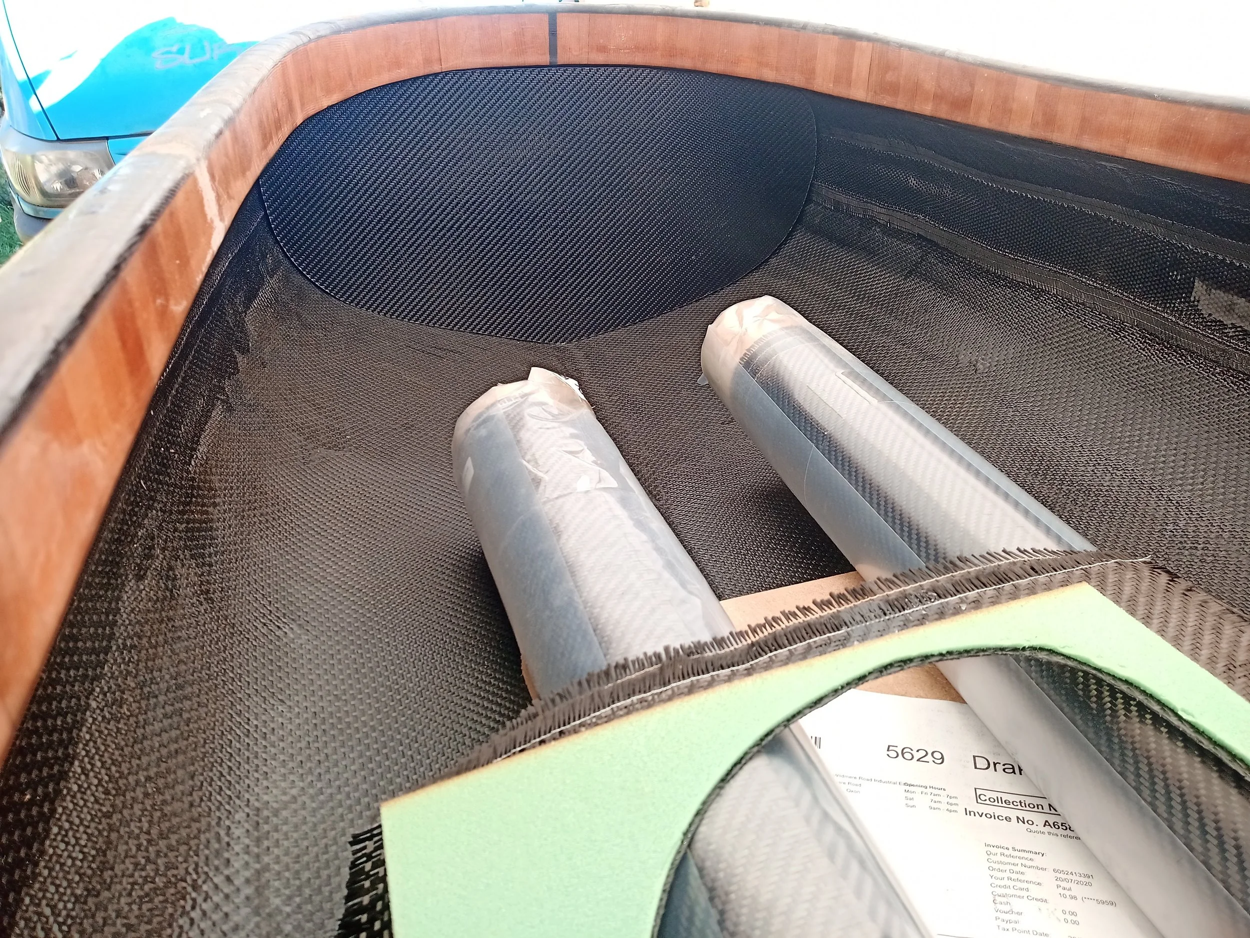 The rear bulkhead, separating the main cockpit from the stern storage locker, was made from 5mm PU foam, laminated with carbon kevlar on either side. It was remarkably stiff and strong for such a thin piece. It was glued and tabbed in place with carb