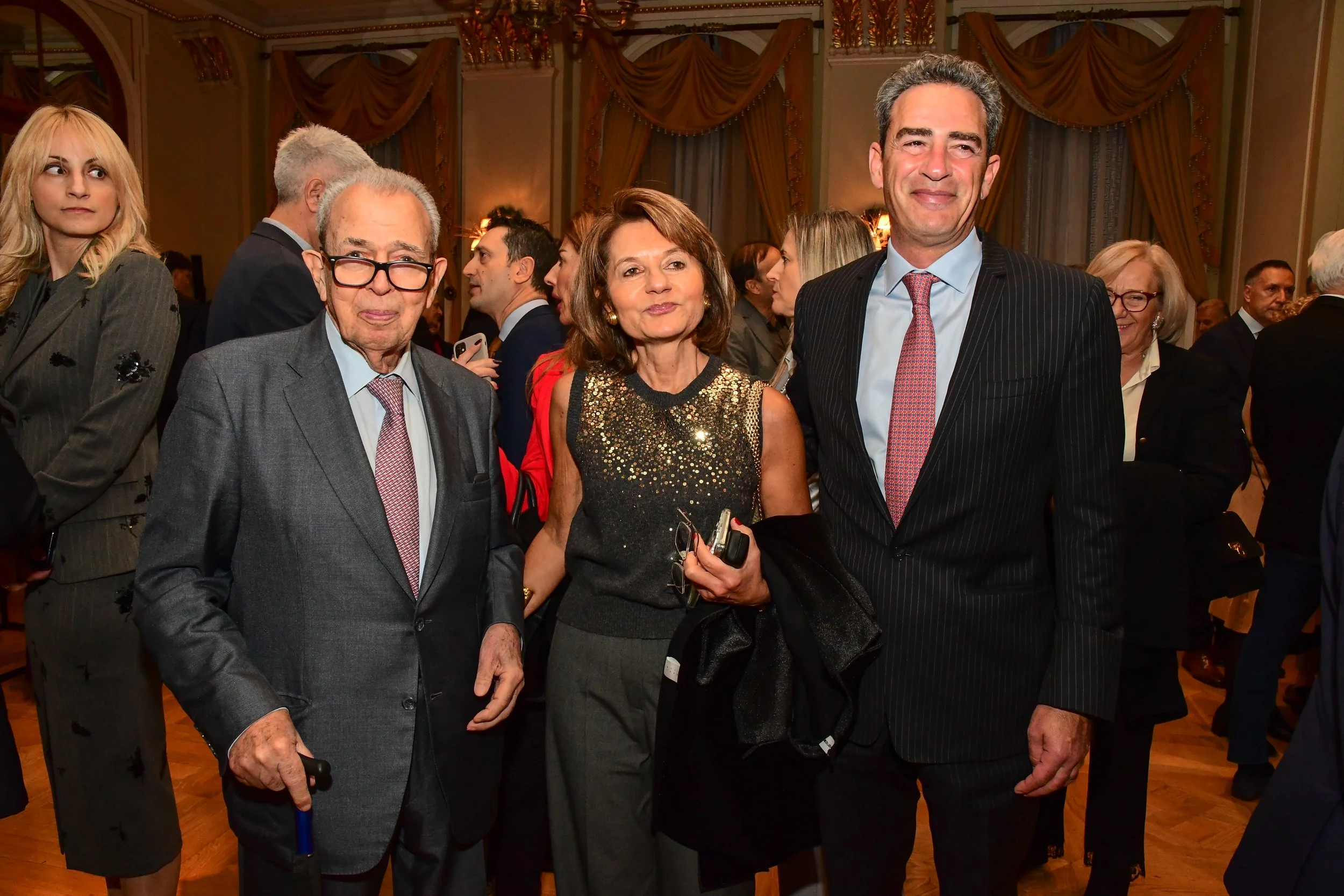   George C. Economou and members of his family  