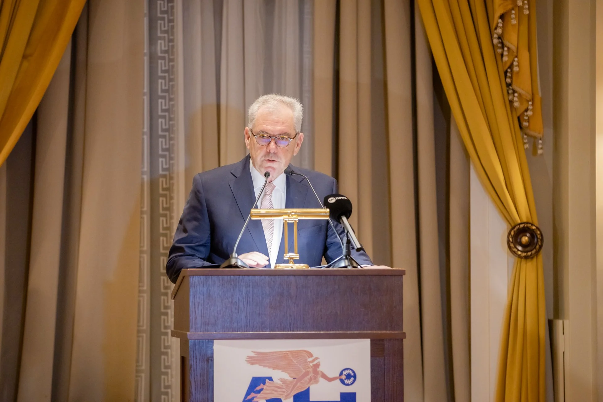  AHI-Athens Chapter President Retired Vice Admiral Vasileios Kyriazi  