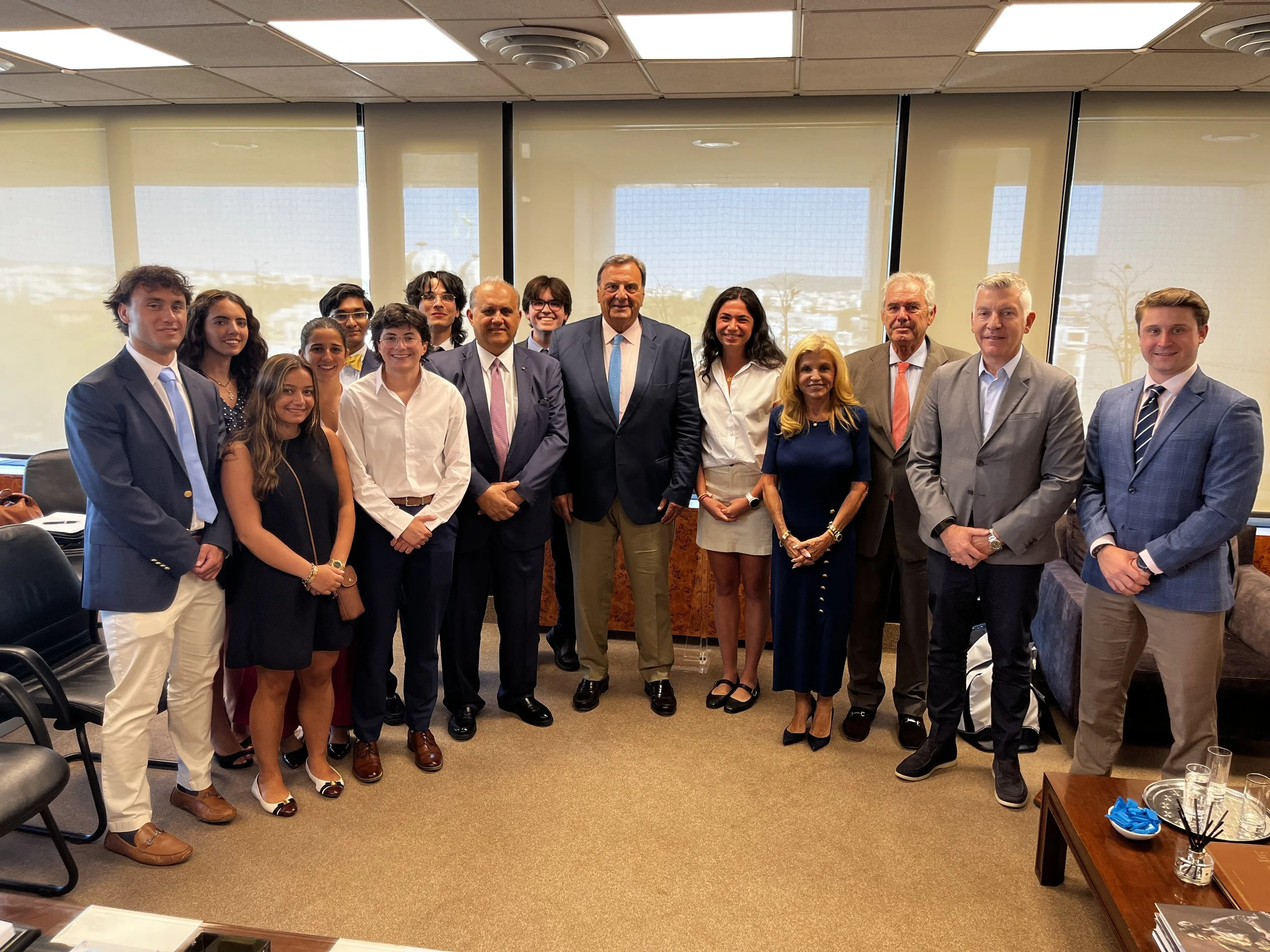  The students visit the Hellenic Olympic Committee, welcomed by Secretary General Stefanos Chandakas and President Isidoros Kouvelos. 