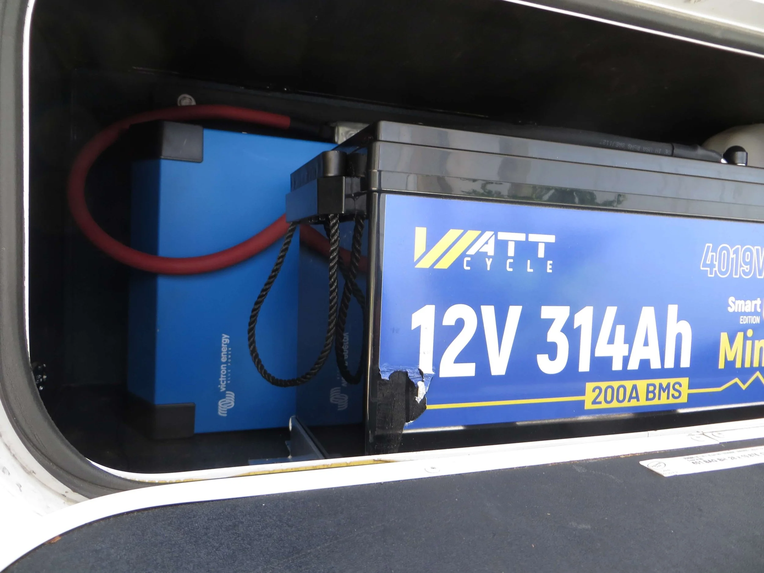 Example of RV Solar Install near San Diego.  Lithium Battery, DC/DC Converter, LiFePO4, Inverter, install on RV near San Diego, CA.