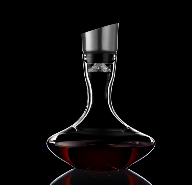 This Wine Decanter is made from 100% lead-free crystal, fully hand-blown. With strict quality control this Wine Decanter is suitable for a bottle of 750 mL red wine. Perfect for a merlot, cabernet, pinot noir and port.