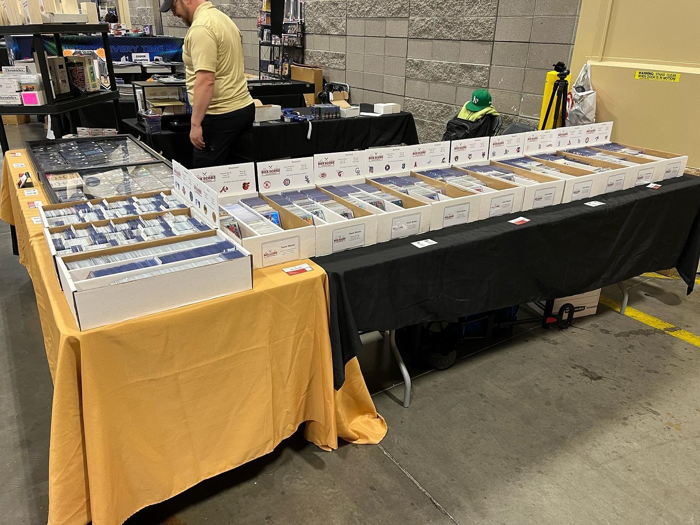 Day 3 of the @arizonastatecardshow! Let&rsquo;s do this! It&rsquo;s going to be fun and we&rsquo;re looking forward to meeting a lot of great collectors. @bossmansportscards @biceballcards