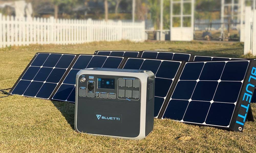 Bluetti AC300/DC300 modular solar power stations provides renewable electricity