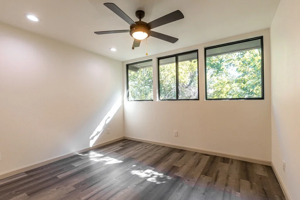 Nuvo Newport Room Interior