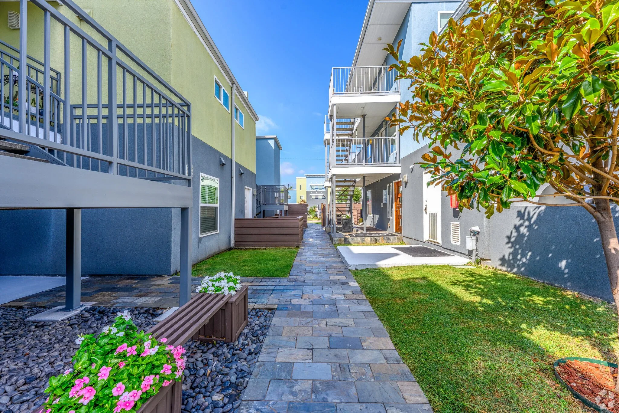Nuvo Park Place Exterior