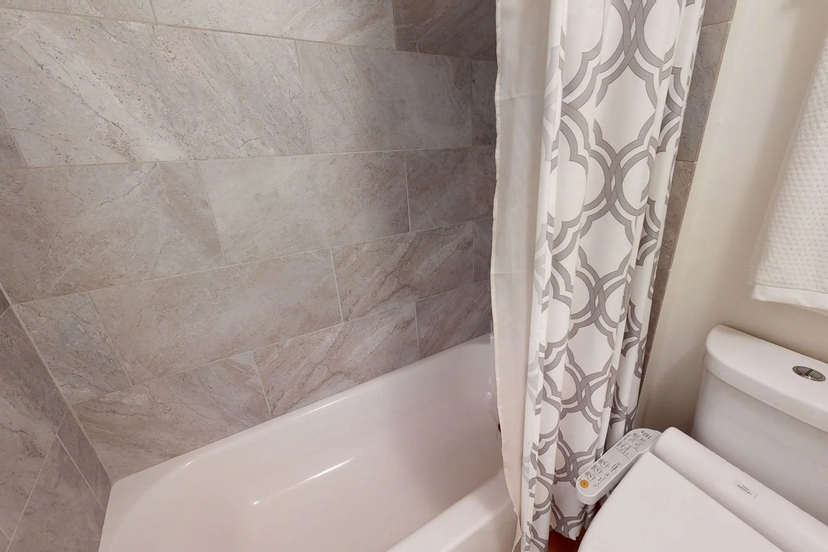 Nuvo Boardwalk Bathroom