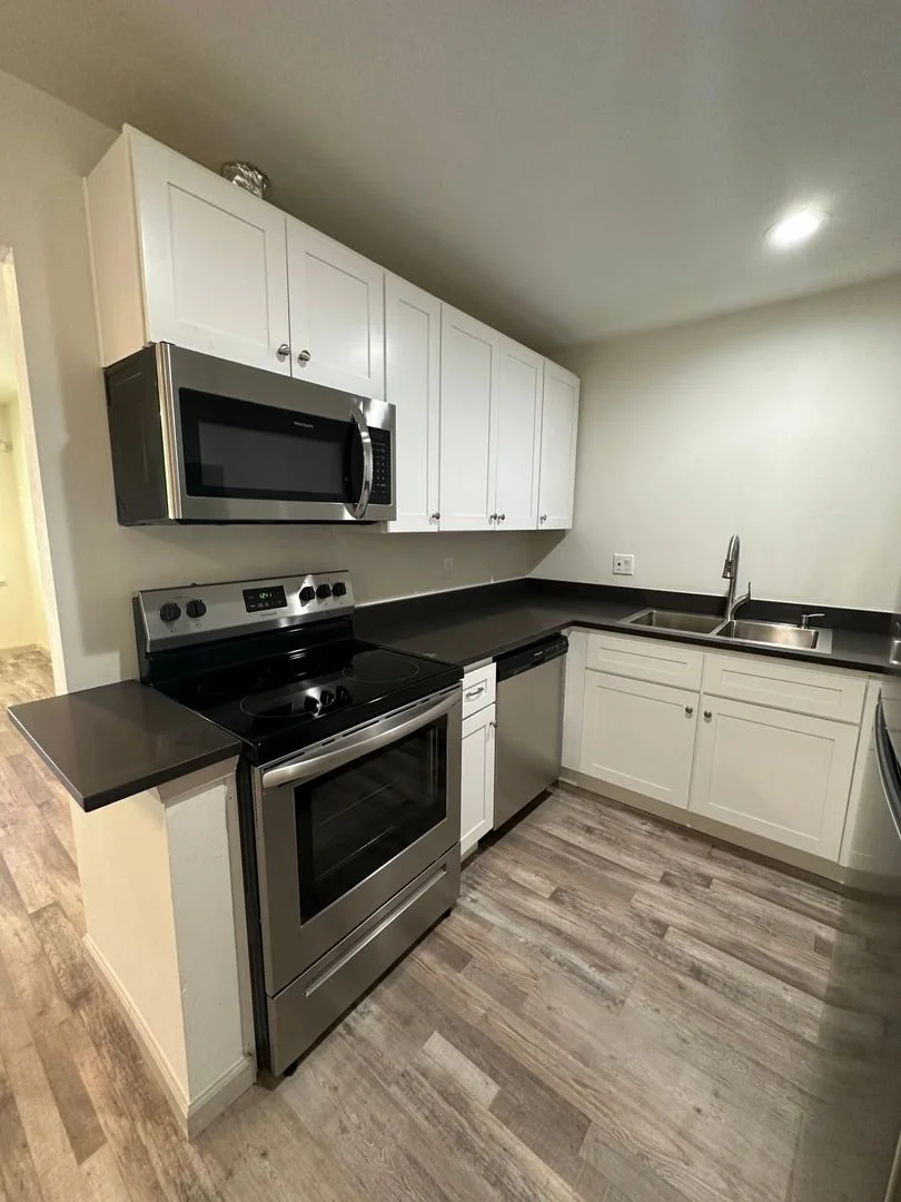 Nuvo Monterrey Kitchen Appliances