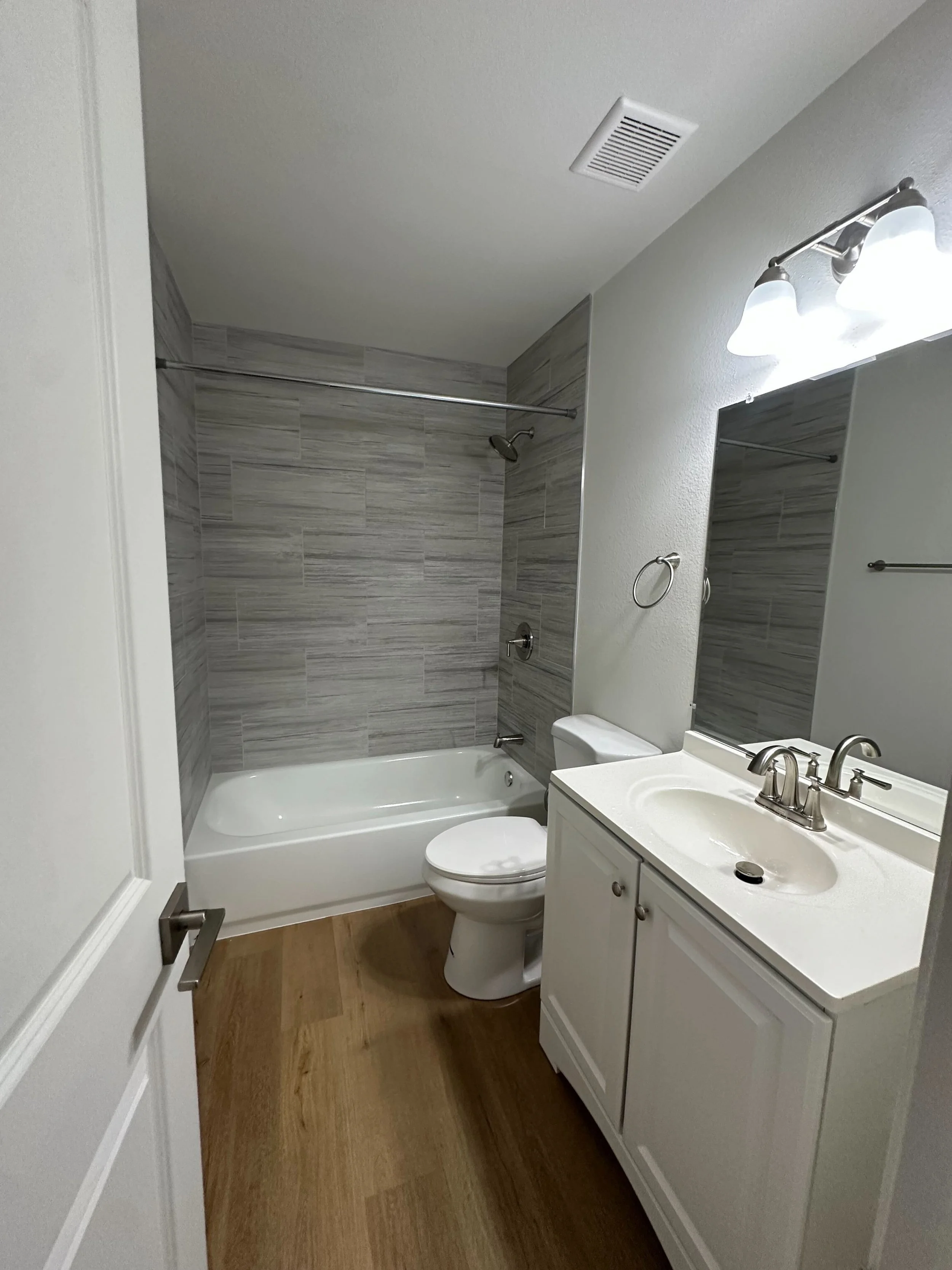 Nuvo Monterrey Bathroom