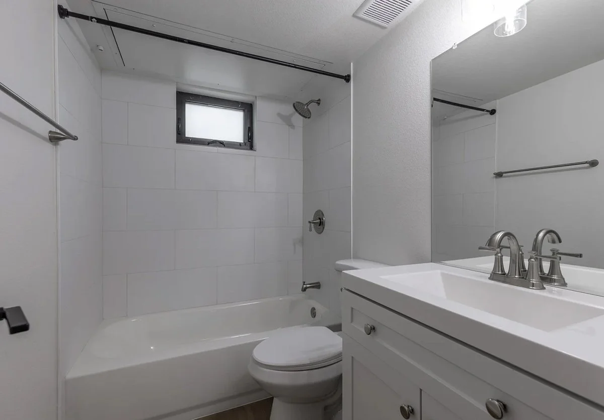 Bathroom area of Nuvo Luna