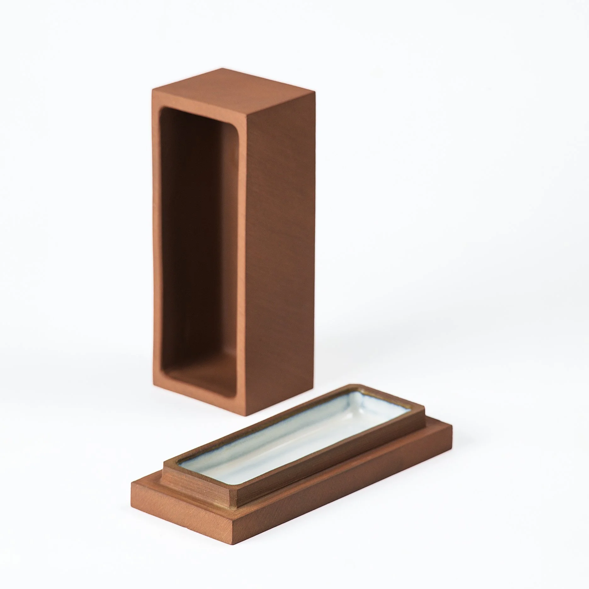 Brutalist handmade ceramic butter dish unglazed red stoneware exterior and off-white glazed interior, by Lea & Nicolas