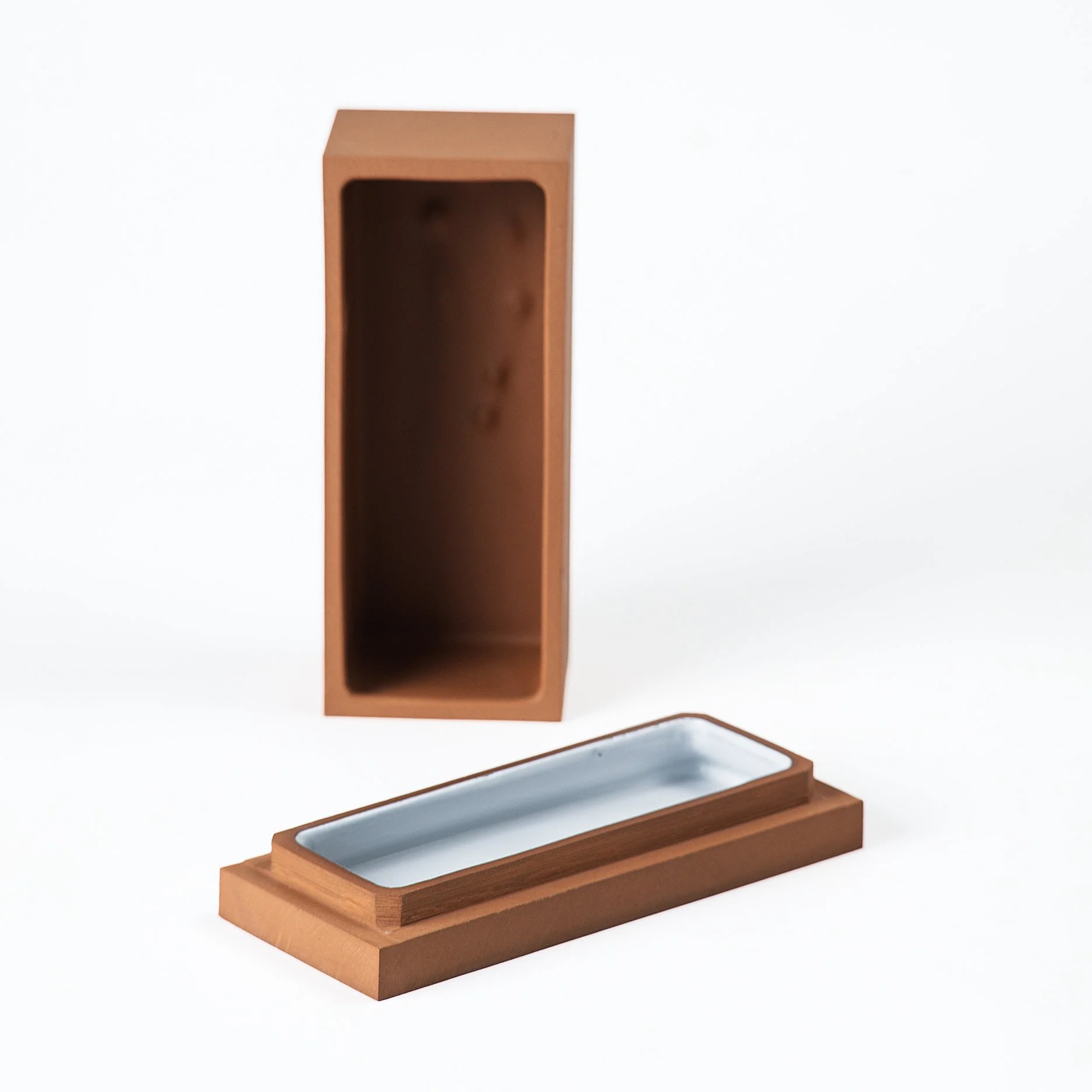 Brutalist handmade ceramic butter dish unglazed red stoneware exterior and off-white glazed interior, by Lea & Nicolas