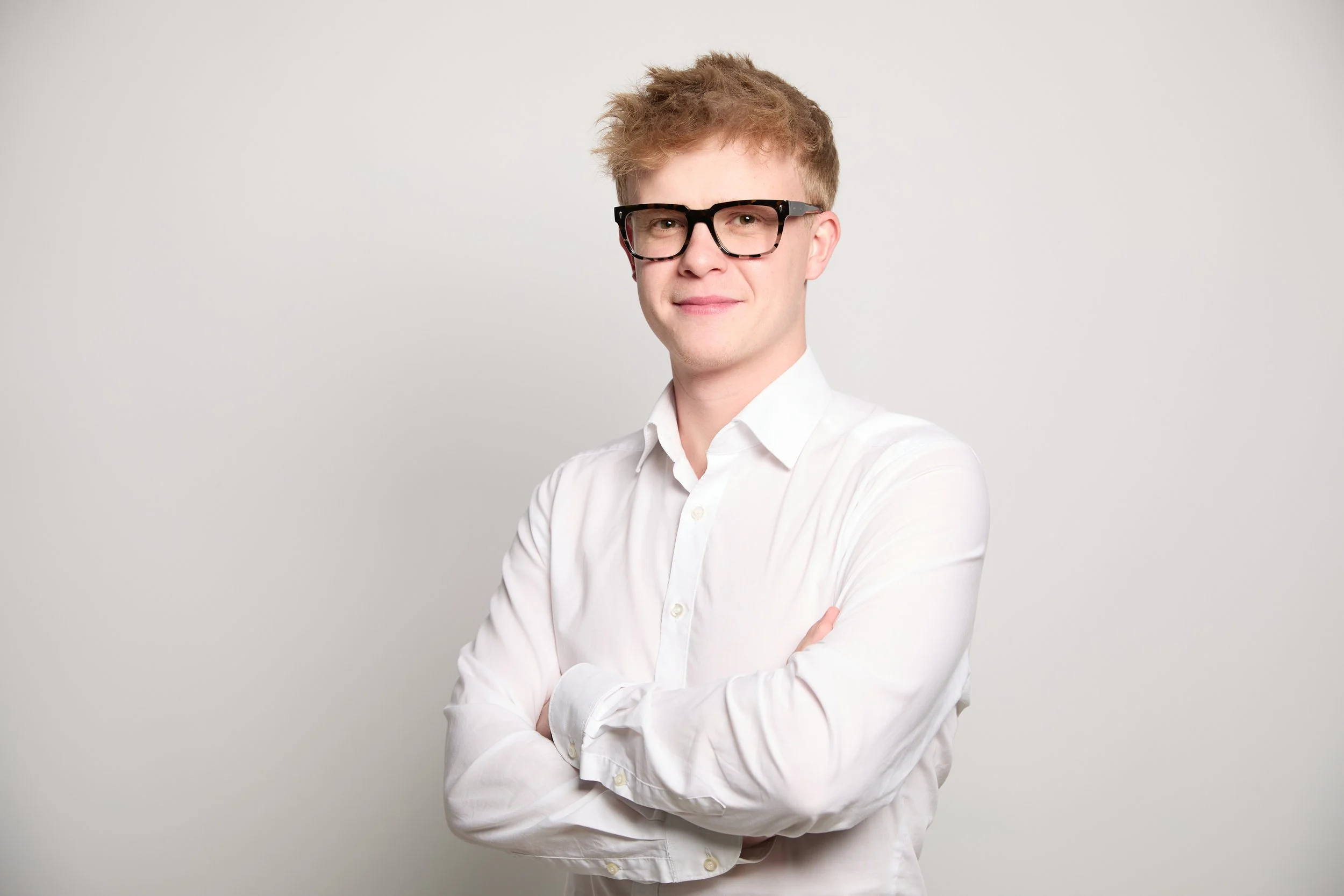 Technischer Mitarbeiter Leo Petrasch, zuständig für die Kontrolle von BzA, BnD, TPB und TPN sowie von Förderanträgen für KfW und BAFA.