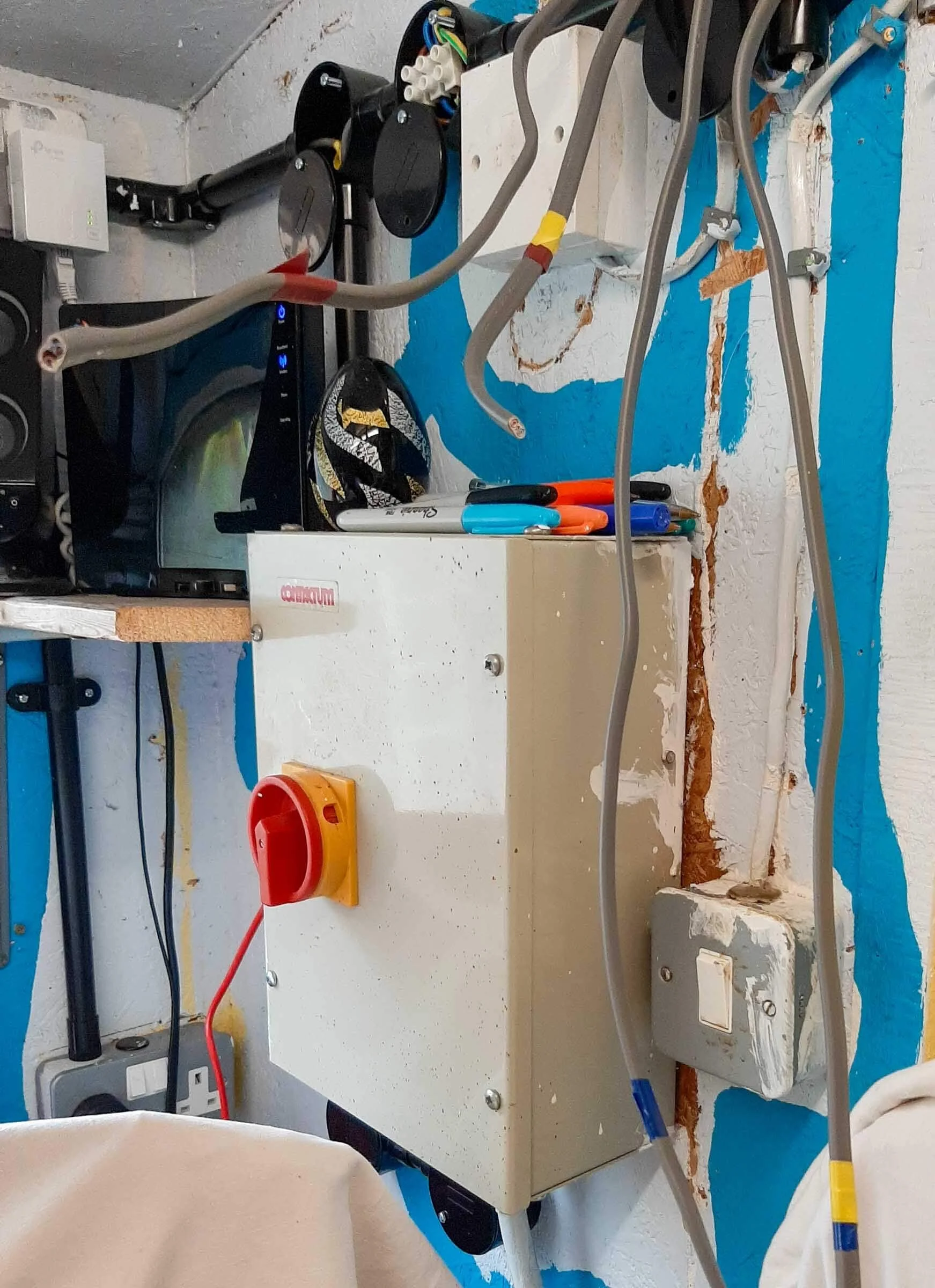 Lighting and Electrics in a Garden Studio