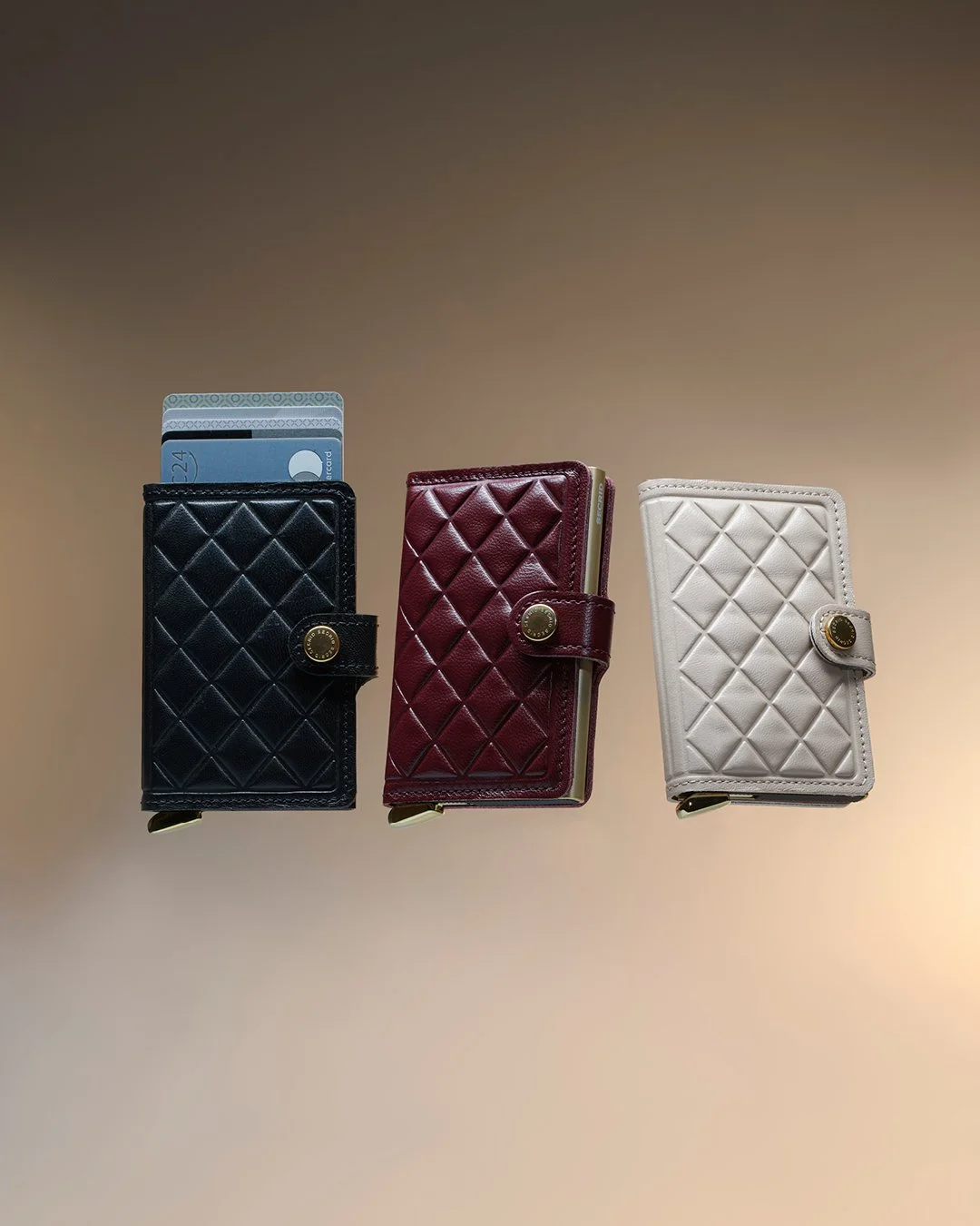 SECRID FW25 Premium+ Emboss Diamond Black, Bordeaux, Chalk 1.jpg