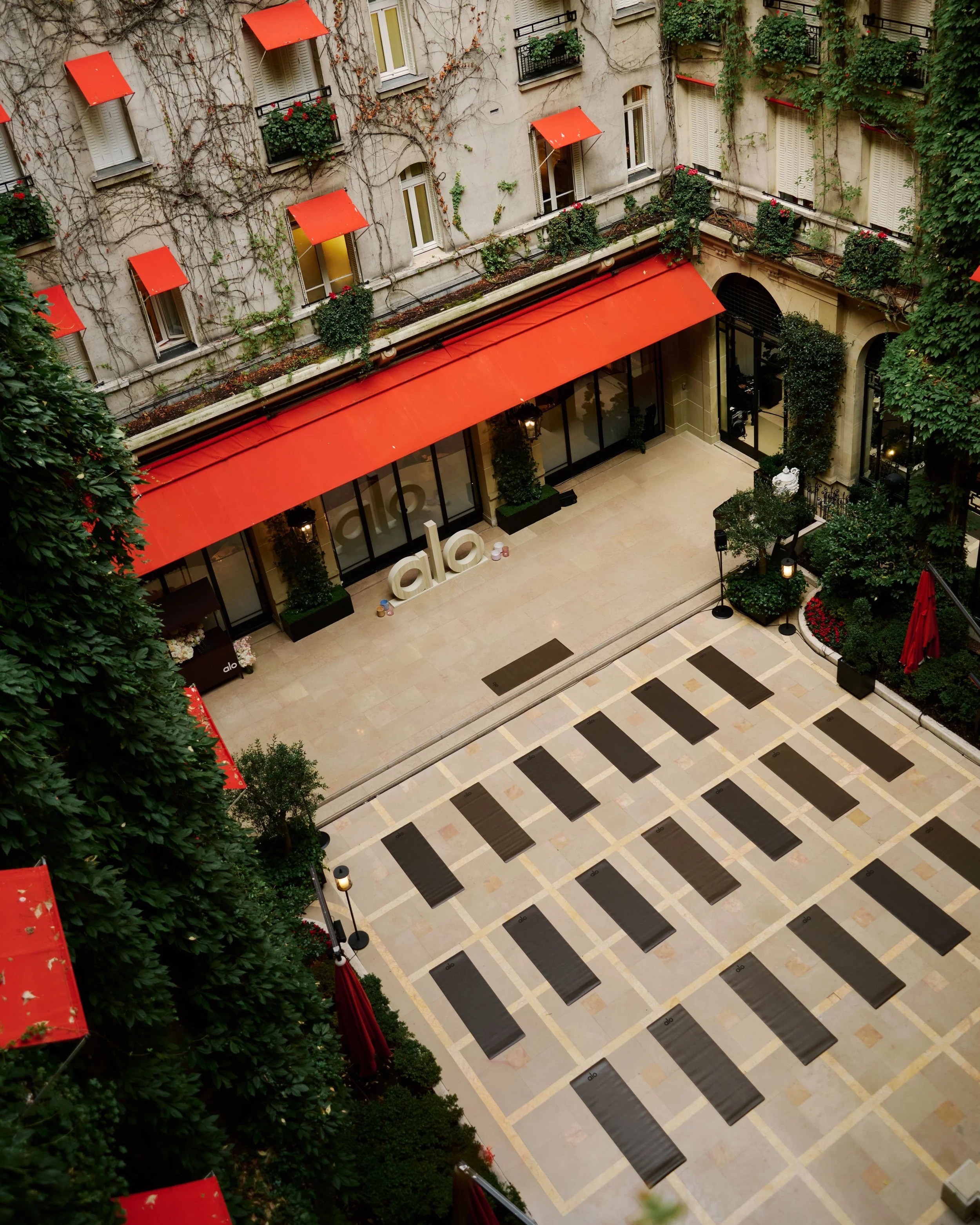 ALO x HÔTEL PLAZA ATHÈNÈE 