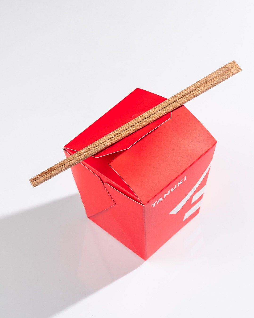 Just unpack and dig in - dinner is served.

#japanesecuisine #tanukidubai #delivery #sushi #deliverindubai