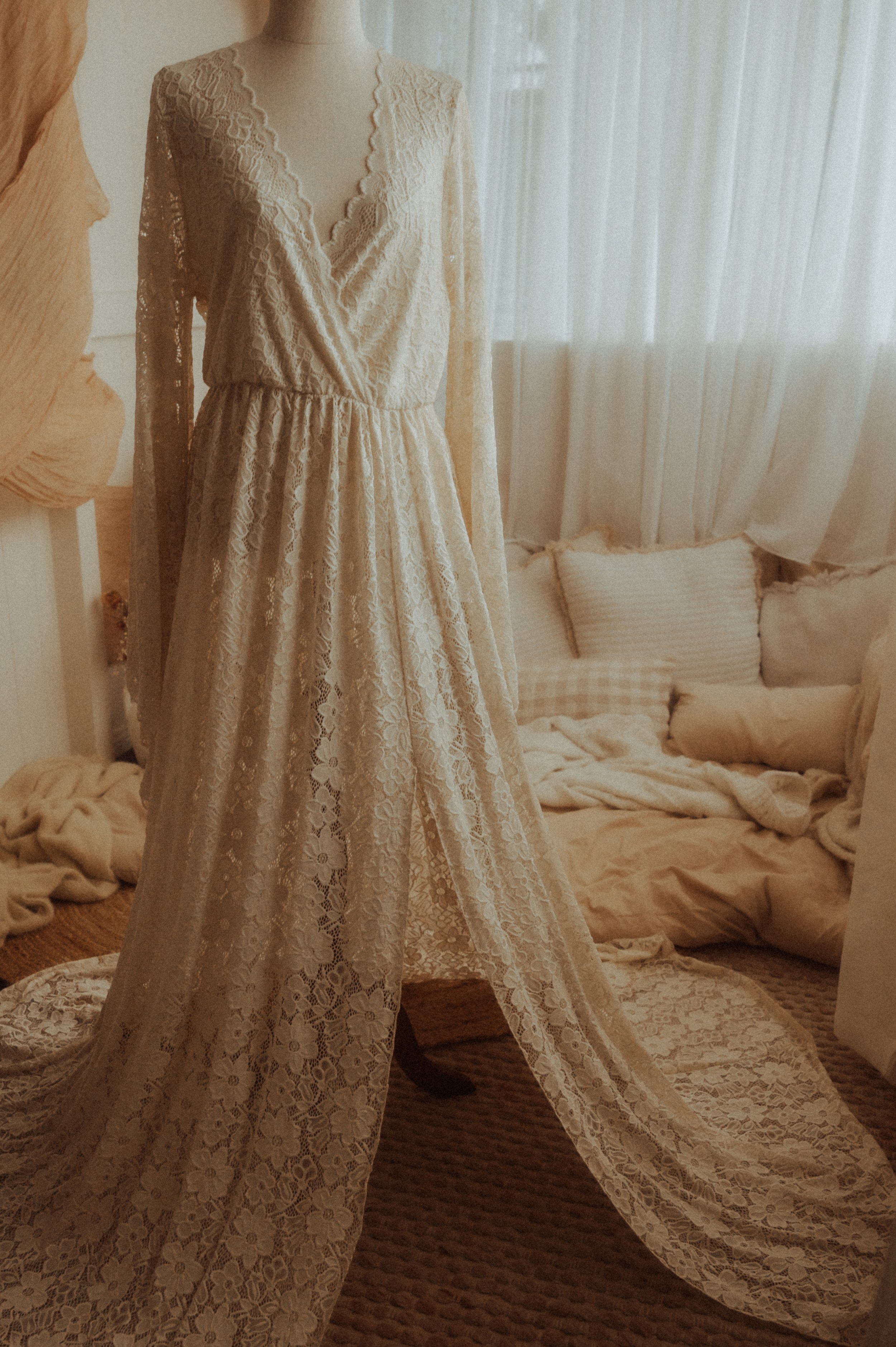 Seraphina Lace Gown – Fits Sizes 16–20