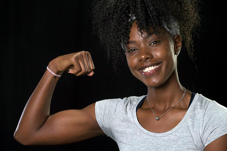Happy+muscular+woman_corrected.png