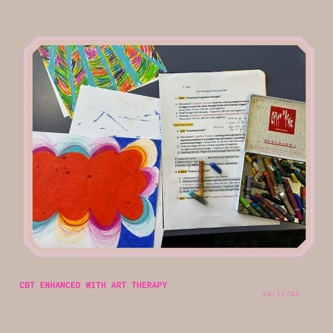 Did you know that art therapy can deepen the benefits of Cognitive Behavioural Therapy (CBT)? ✨ While CBT focuses on identifying and reframing negative thought patterns, art therapy taps into the subconscious, using creativity to explore emotions tha
