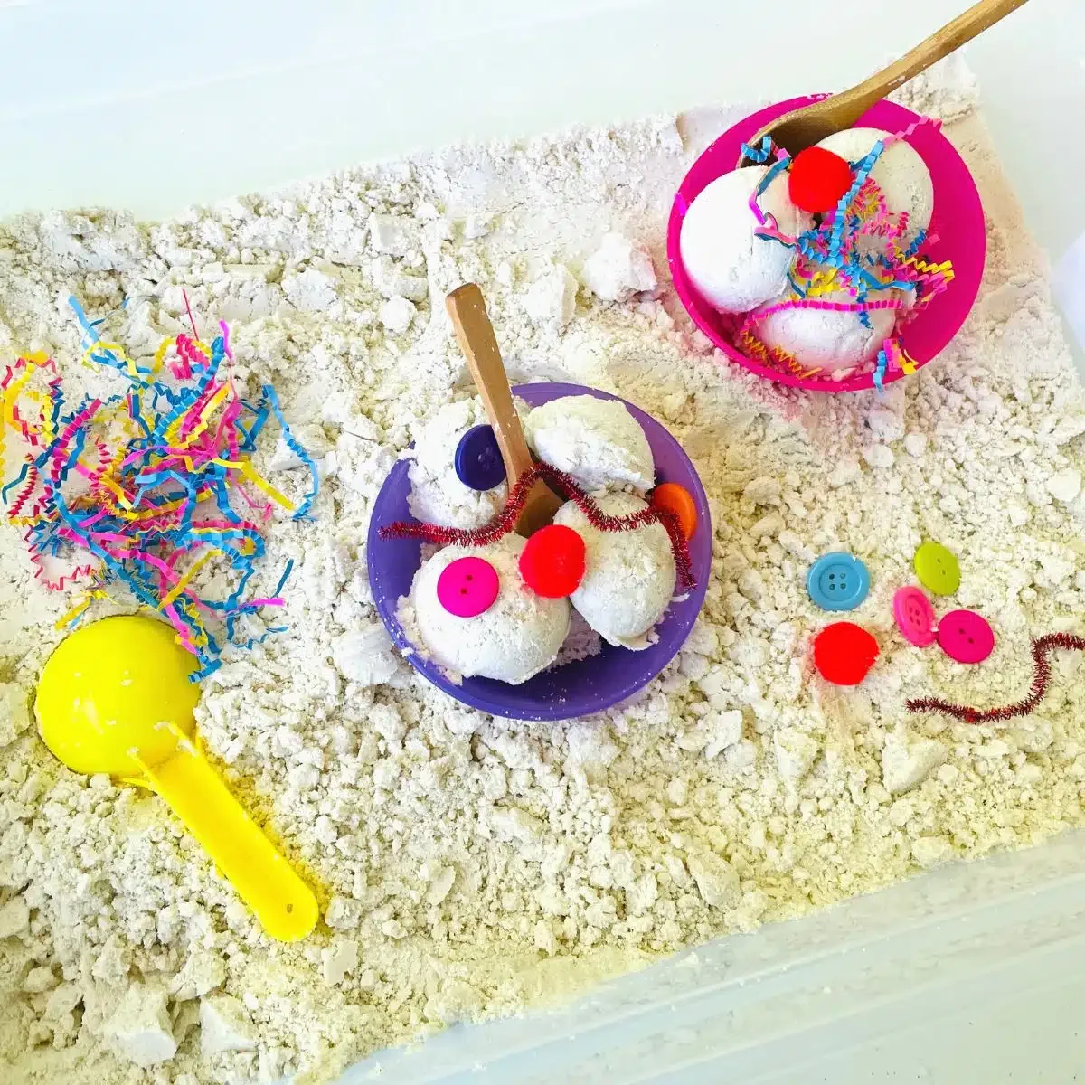 Easy Ice Cream Sensory Bin