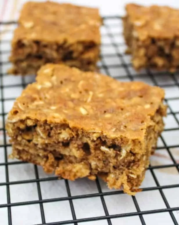 Peanut Butter Banana Oat Bars