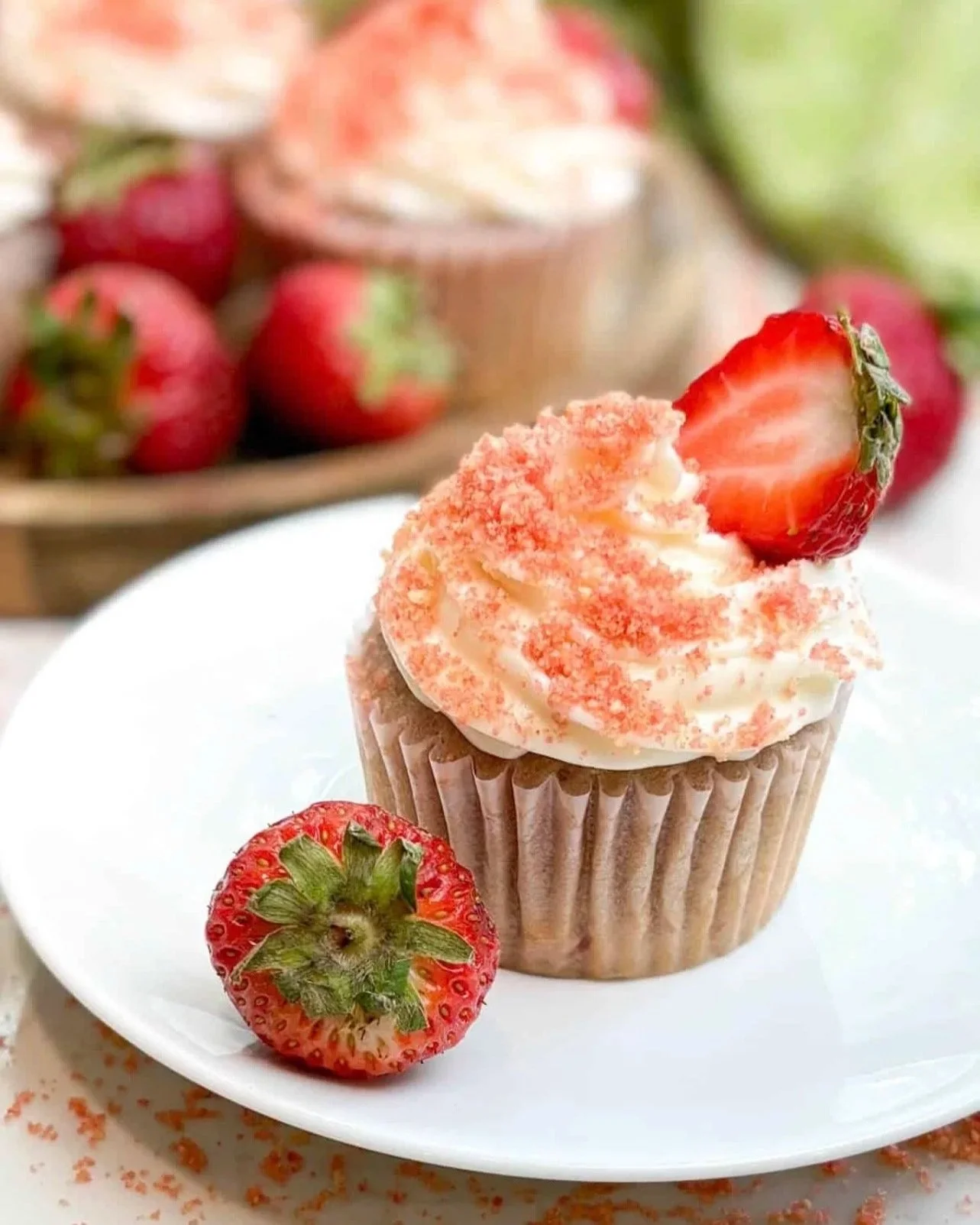 Strawberry Crunch Cupcakes