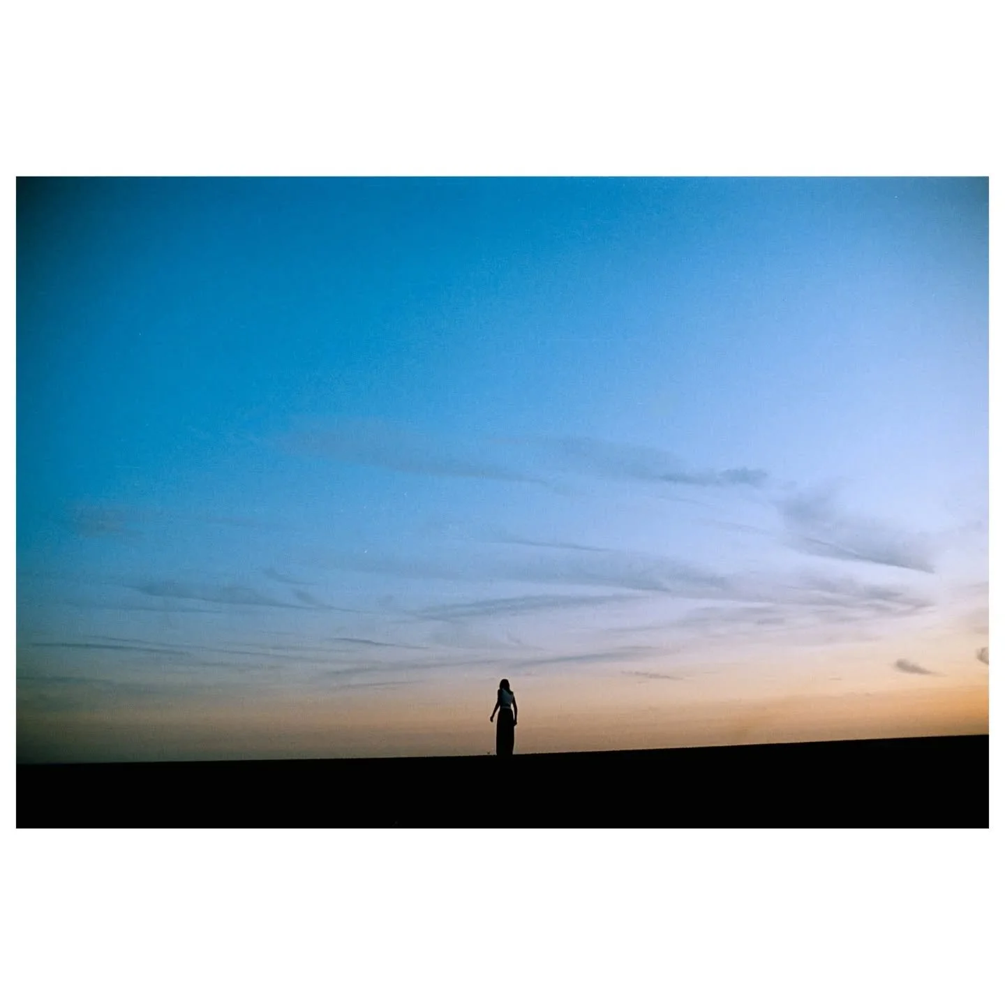 Some favourite analogue colour shots from summertime.

📷 Nikon FM2/T
🎞️ Karmir 160 
.
.
.
.
.
#analogphotography #karmir160 #seavibes #daydream #againstthesun