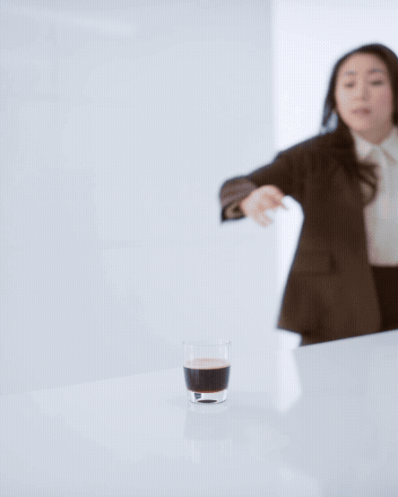 Adobe Express - Jura25_E8_LightBrew_4x5_11s+2s_DE_DE-UT.gif